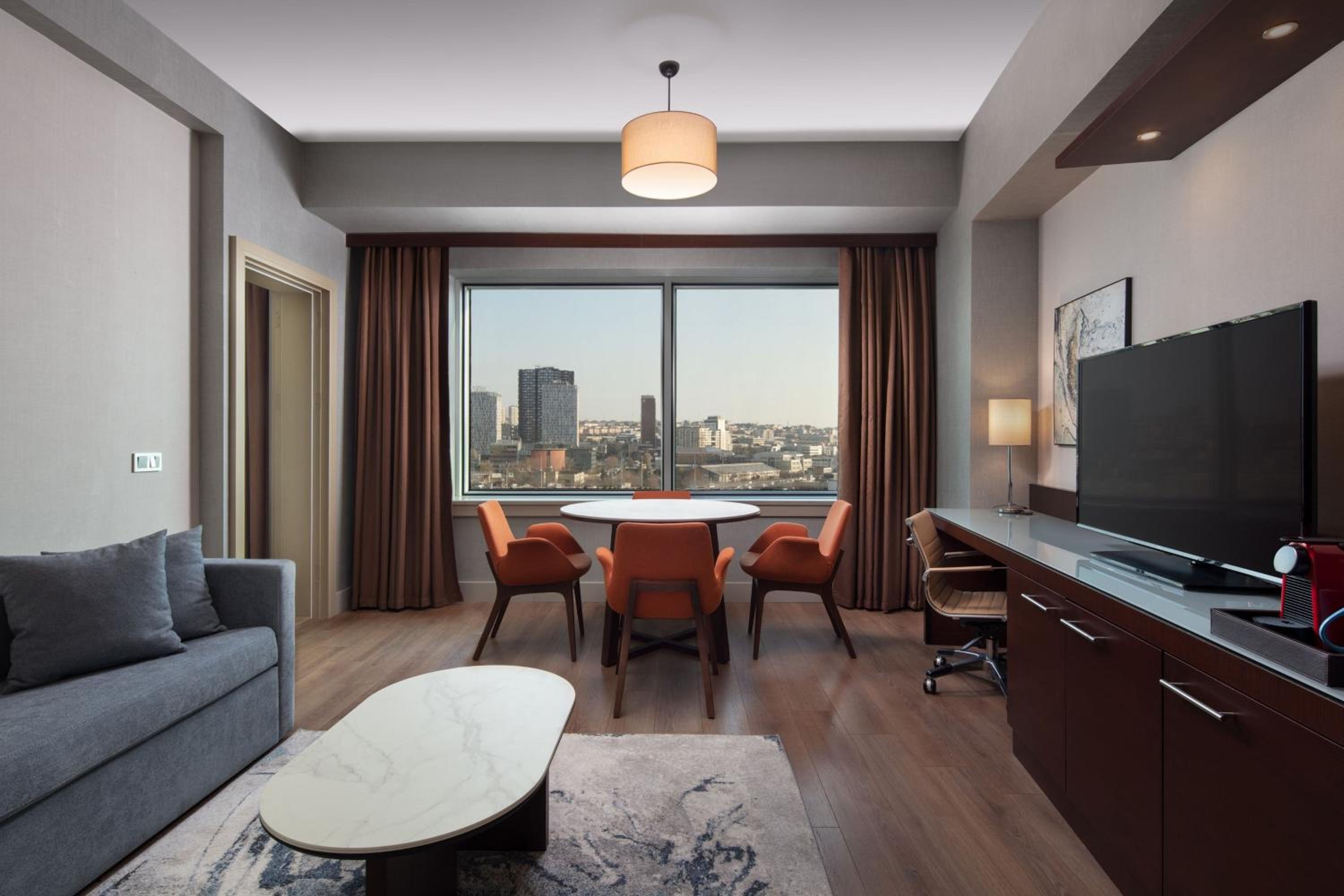 Delta Hotels Istanbul West - Image 14