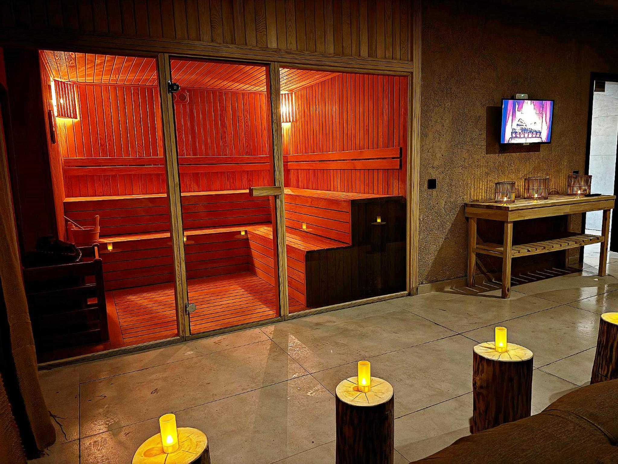 Wolf Of The City Otel - Image 56