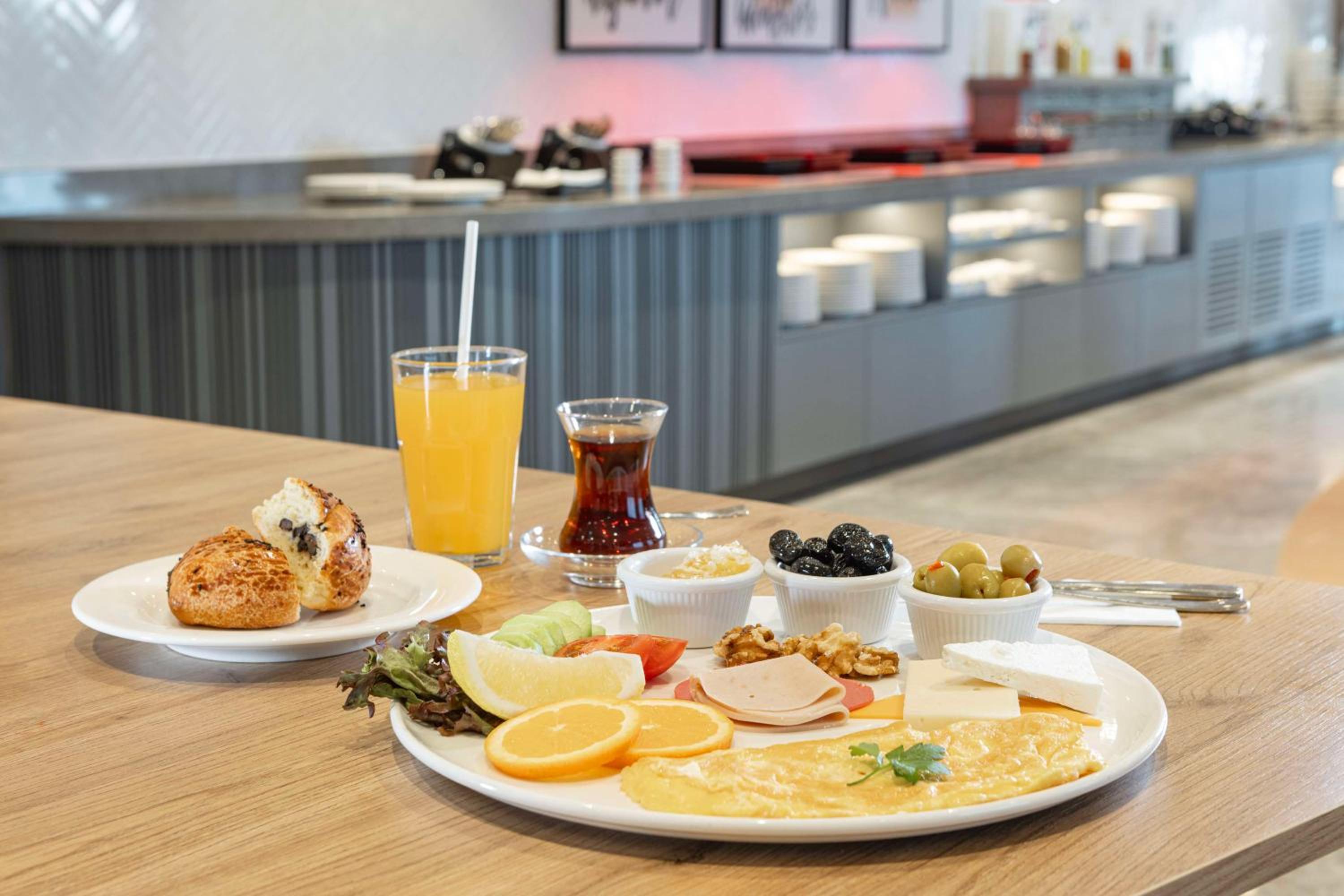 Hampton by Hilton Antalya Havalimanı - Image 16