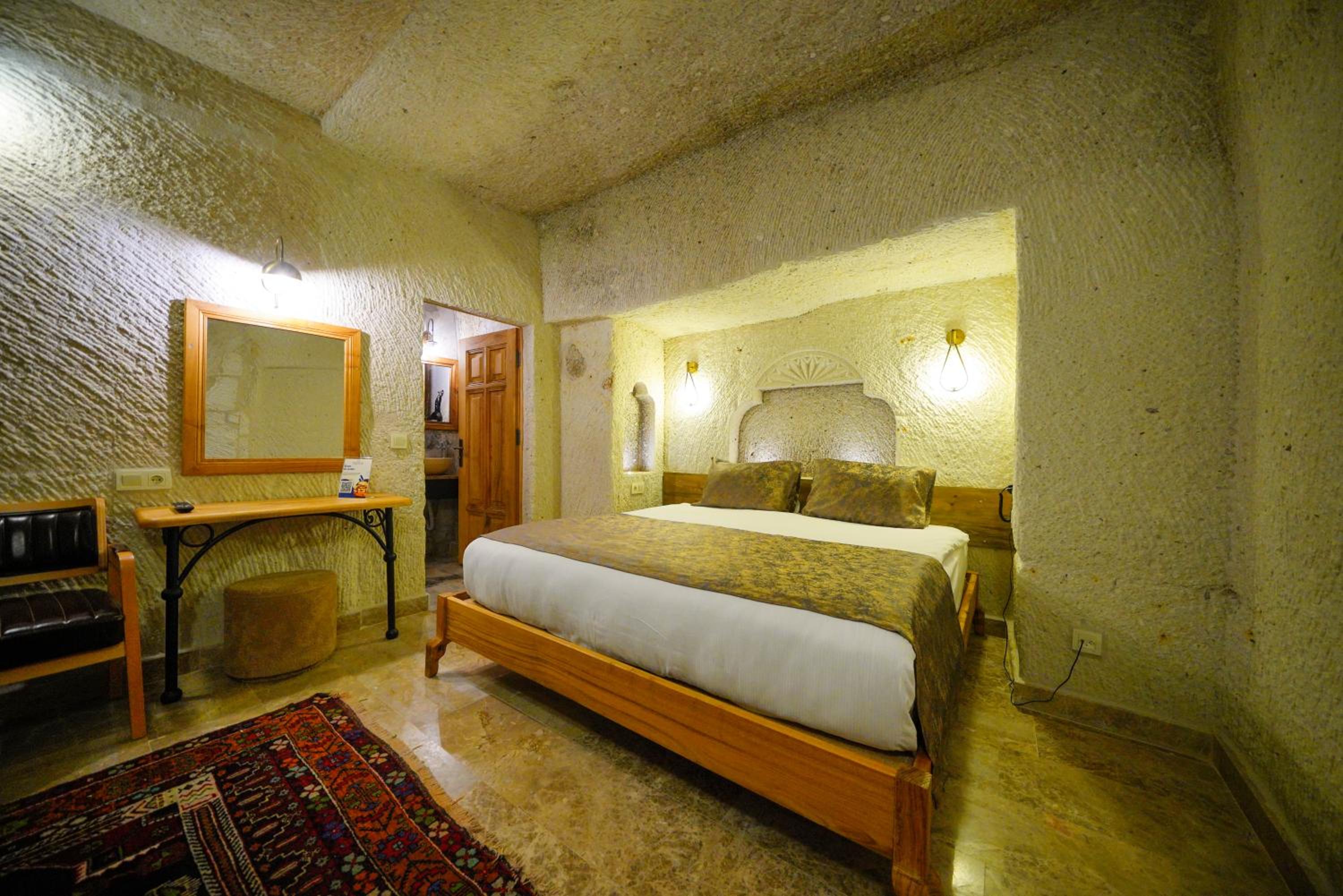 Cave Hotel Saksagan - Image 29
