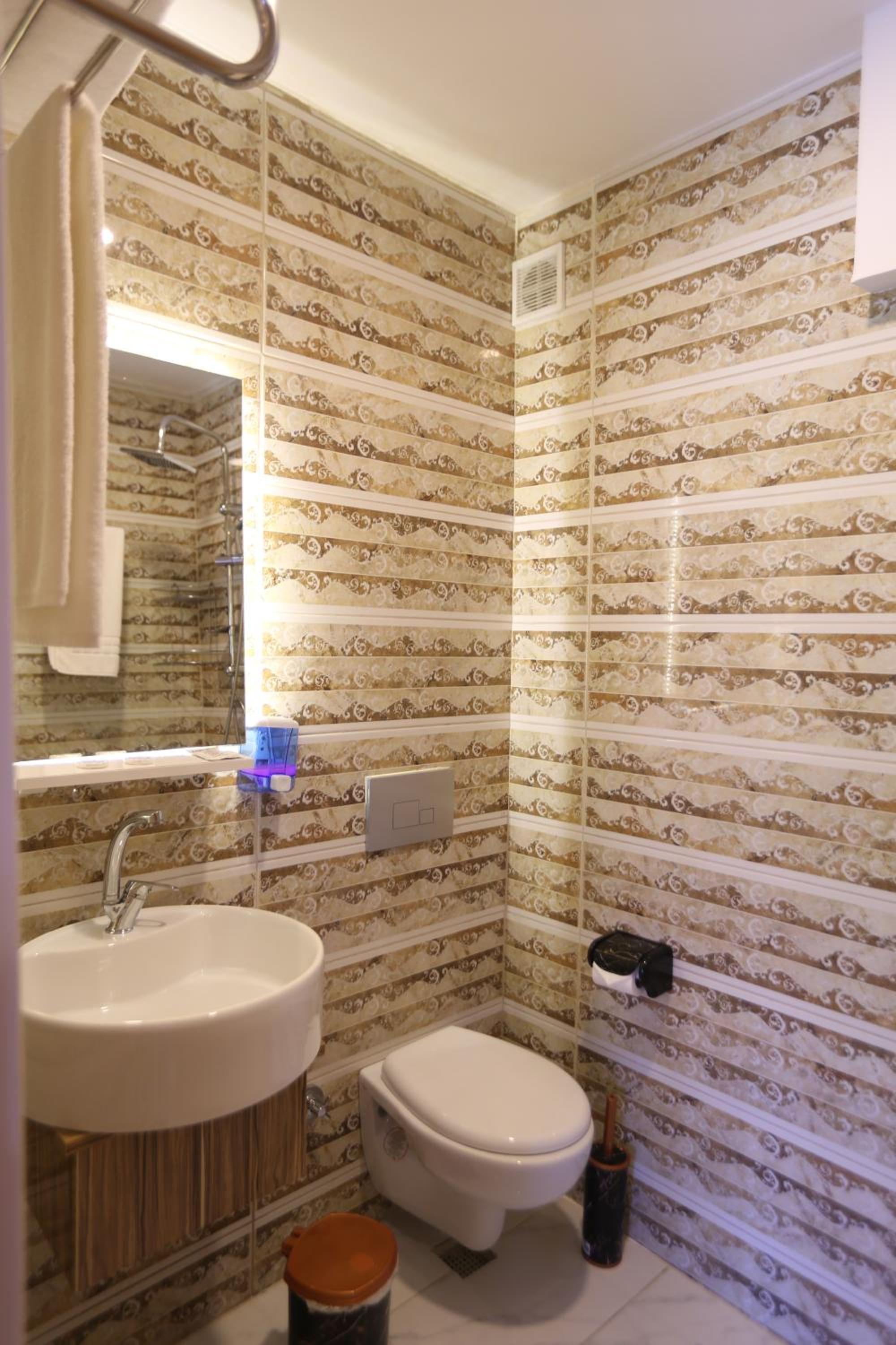 SENYOR GARDEN HOTEL - Image 6