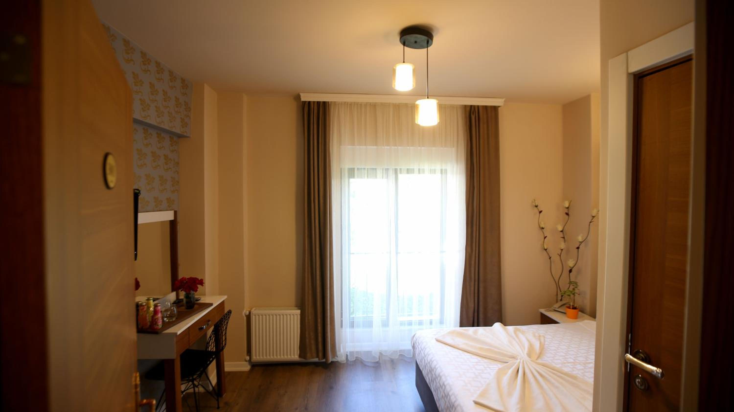 SENYOR GARDEN HOTEL - Image 7