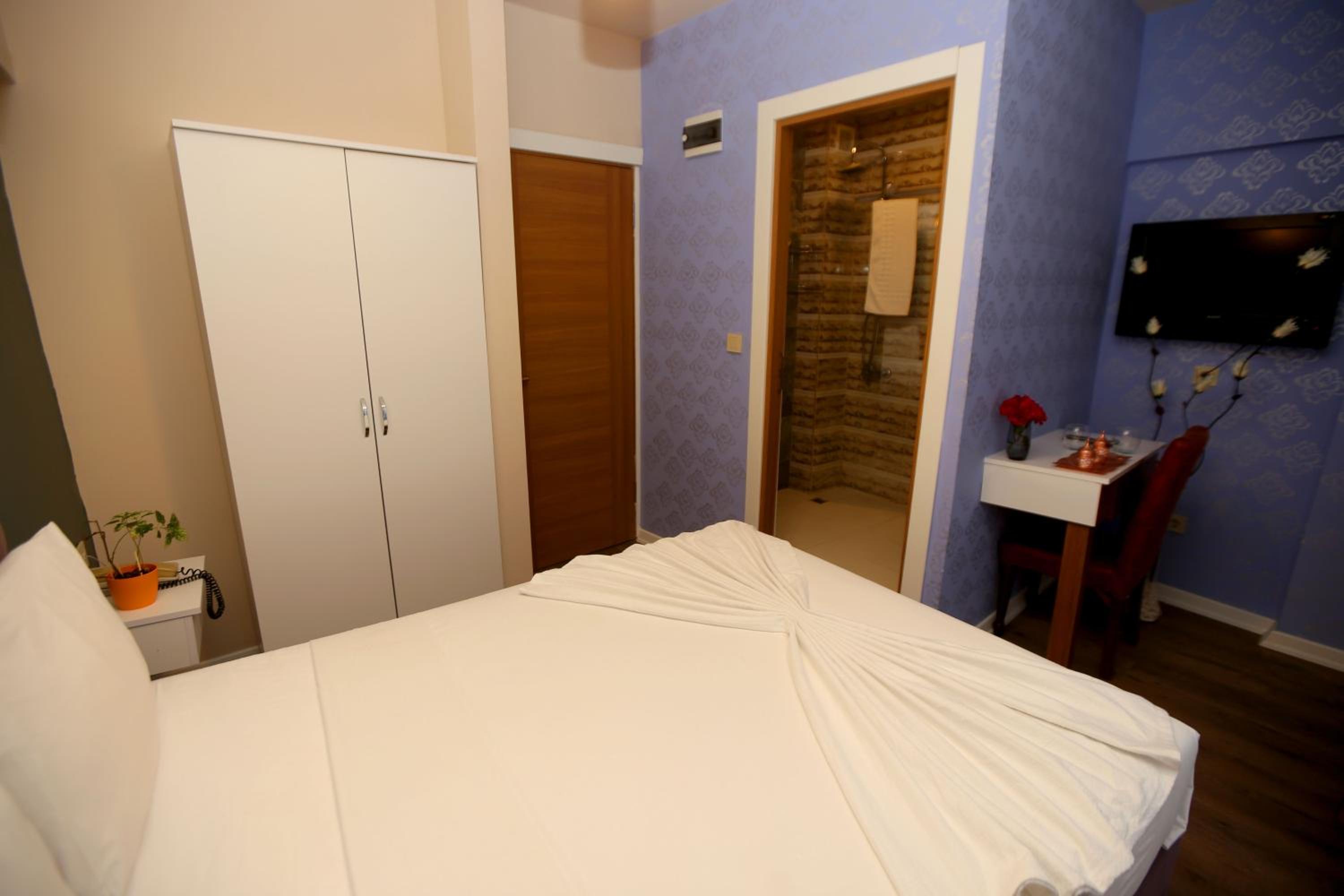SENYOR GARDEN HOTEL - Image 10