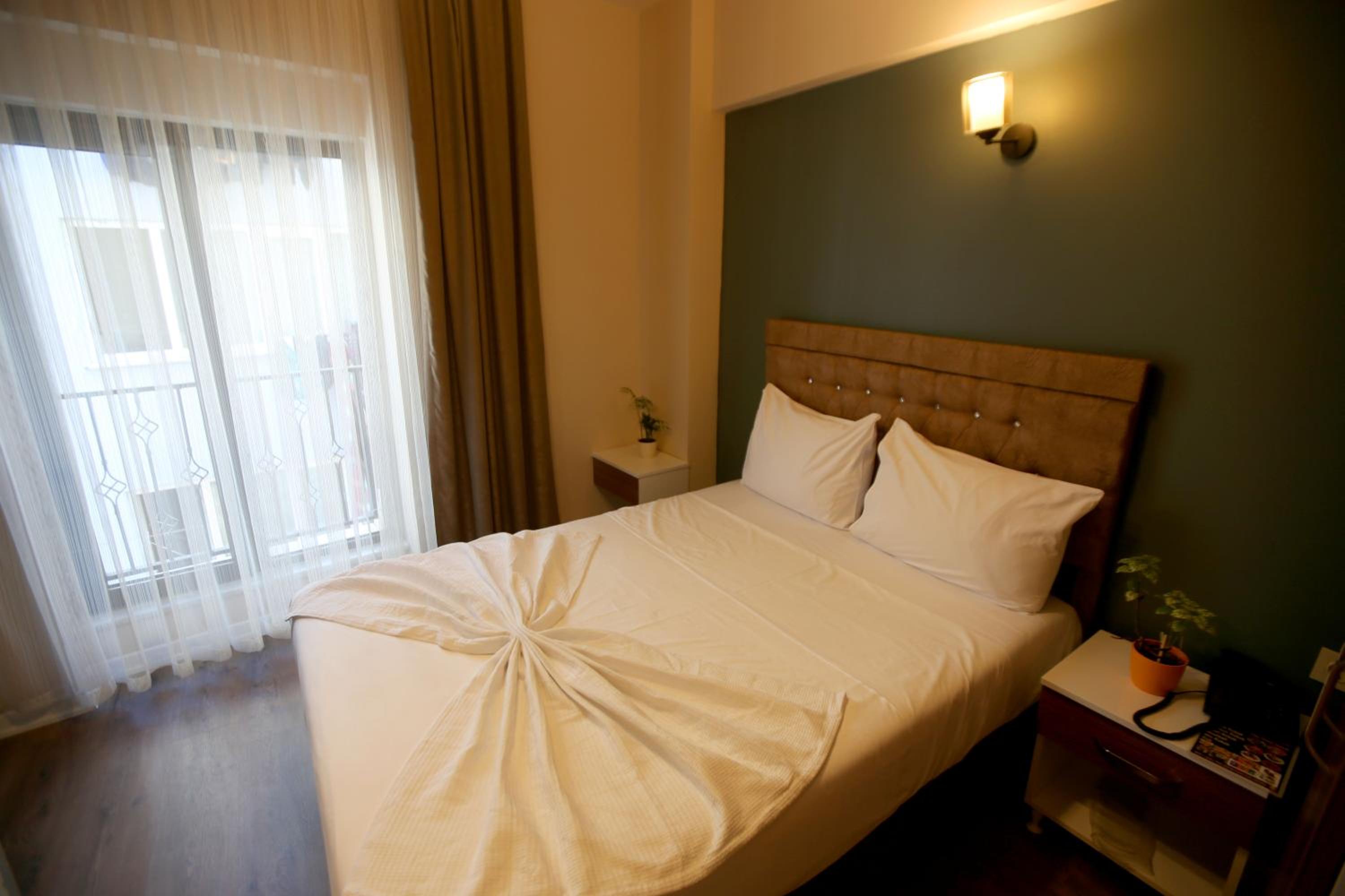 SENYOR GARDEN HOTEL - Image 12
