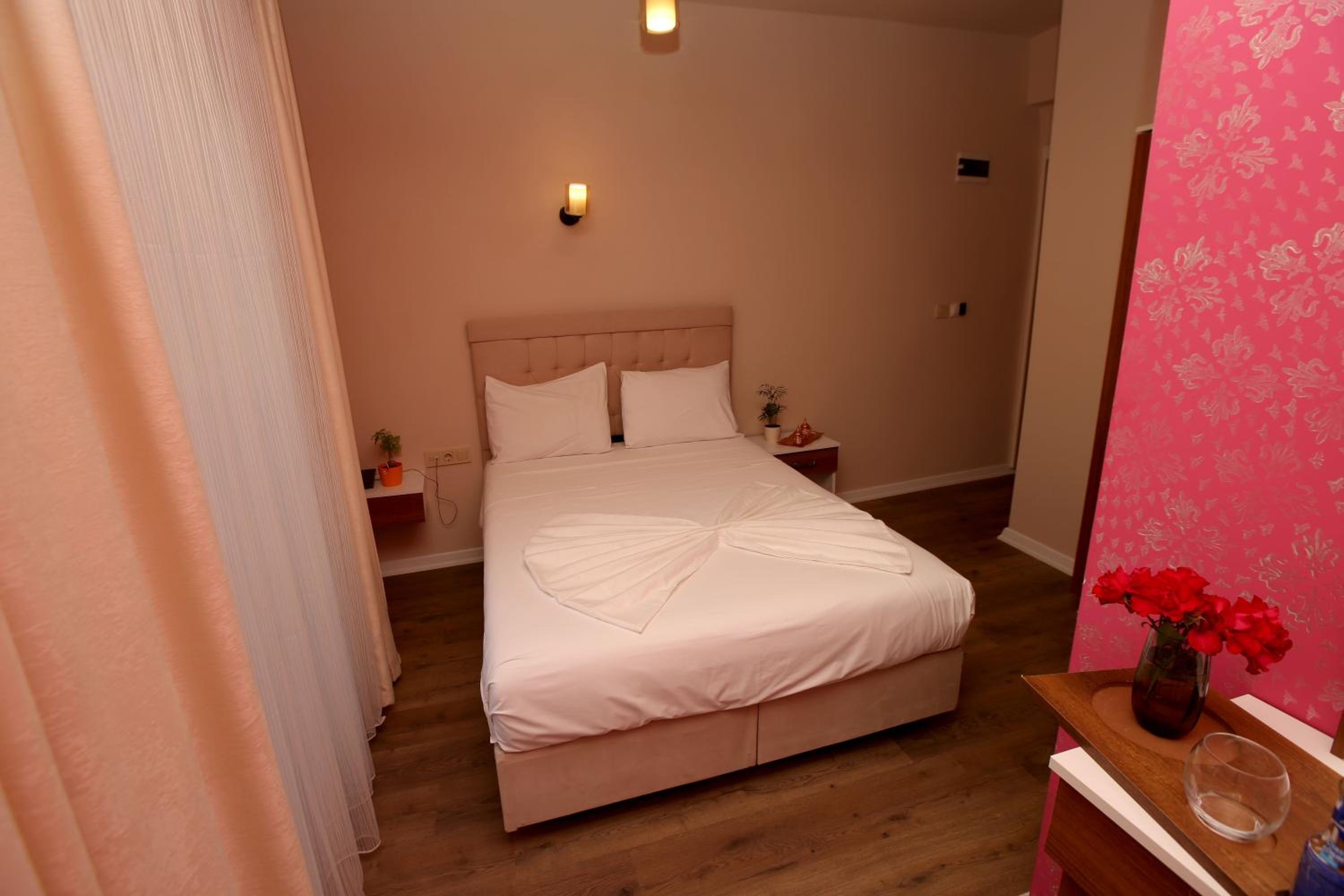 SENYOR GARDEN HOTEL - Image 15