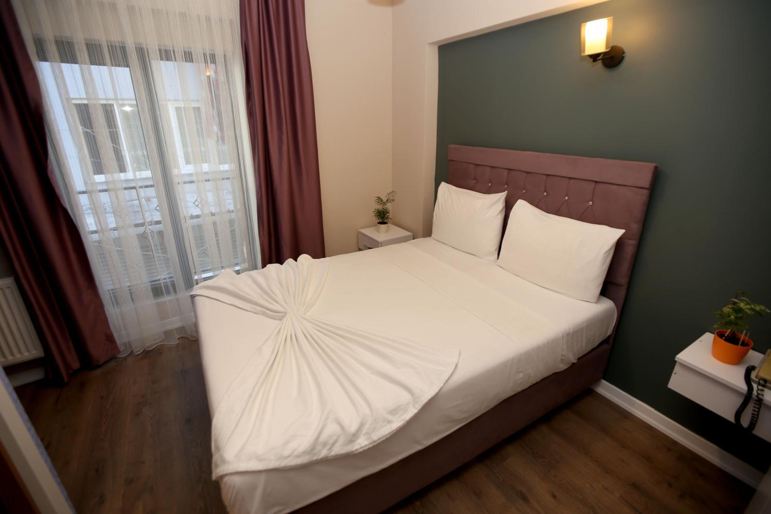 SENYOR GARDEN HOTEL - Image 114