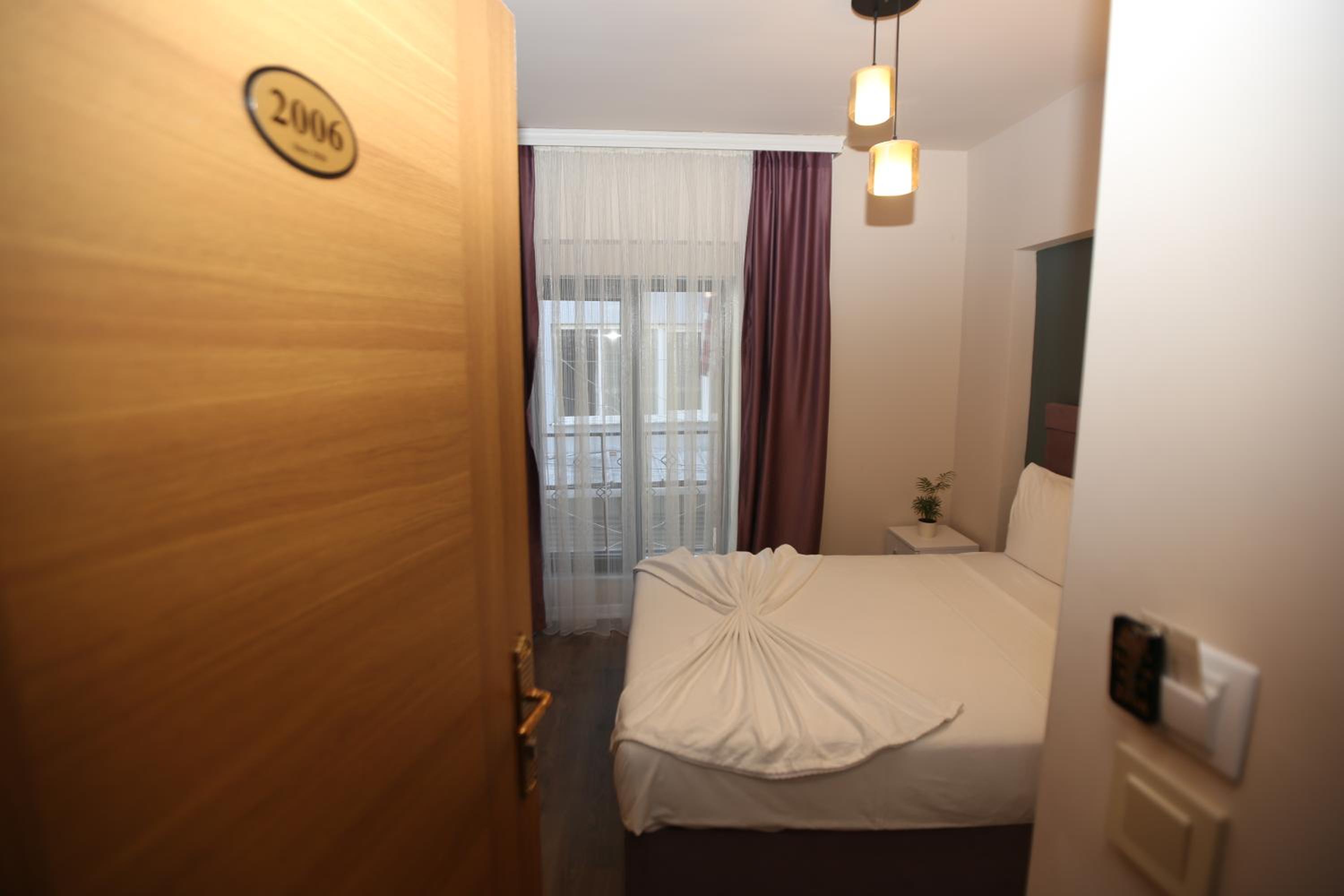 SENYOR GARDEN HOTEL - Image 119