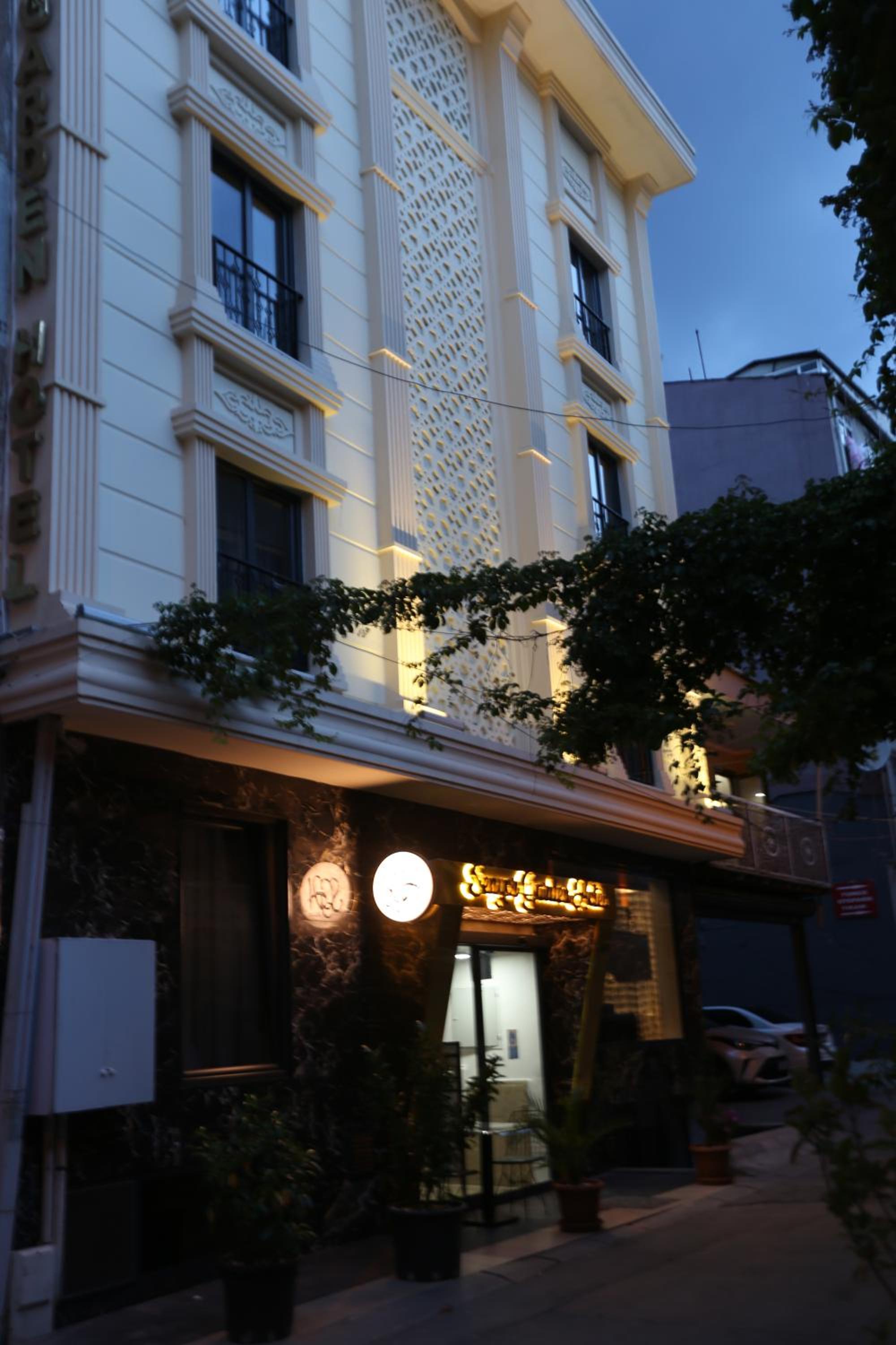 SENYOR GARDEN HOTEL - Image 65