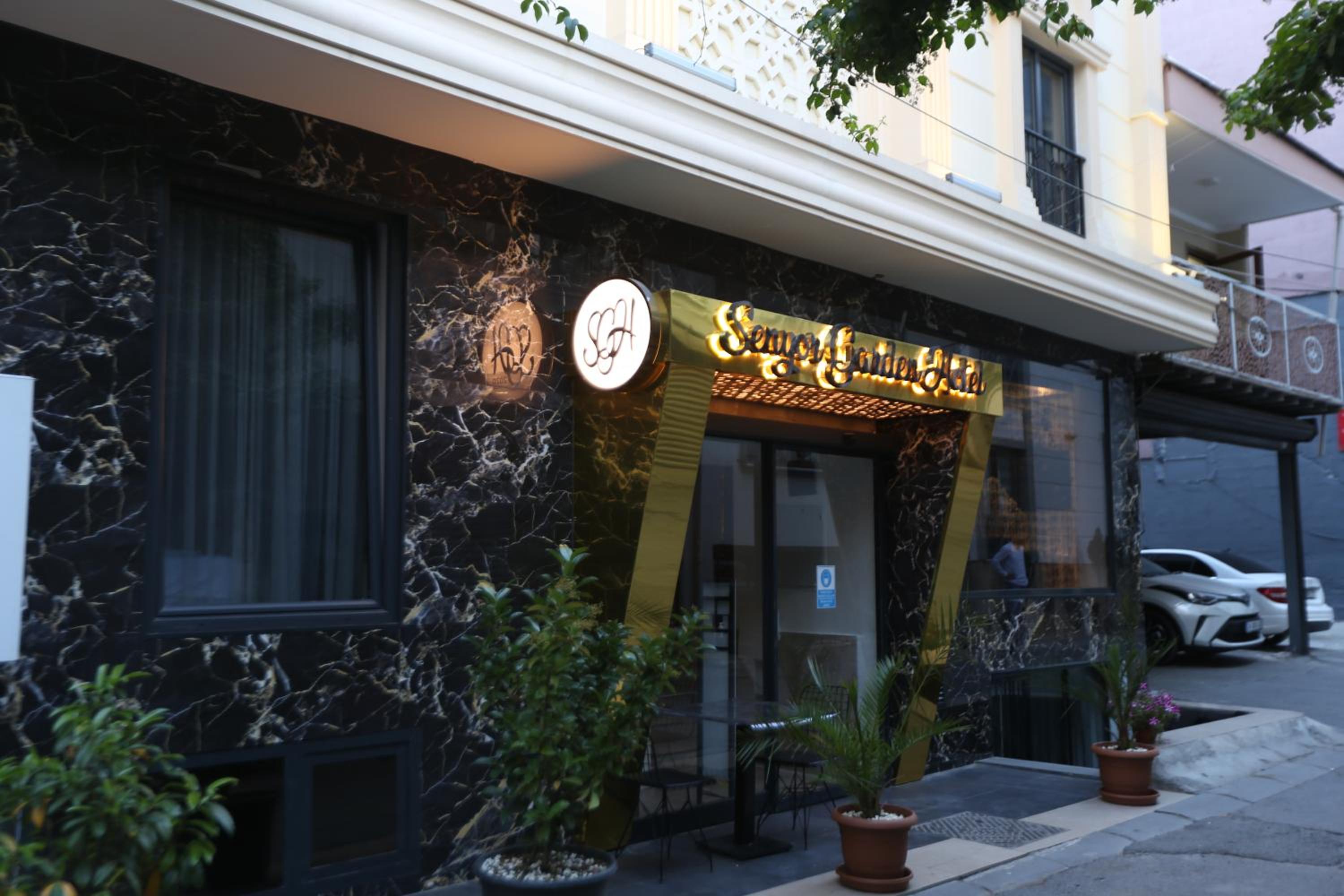 SENYOR GARDEN HOTEL - Image 127