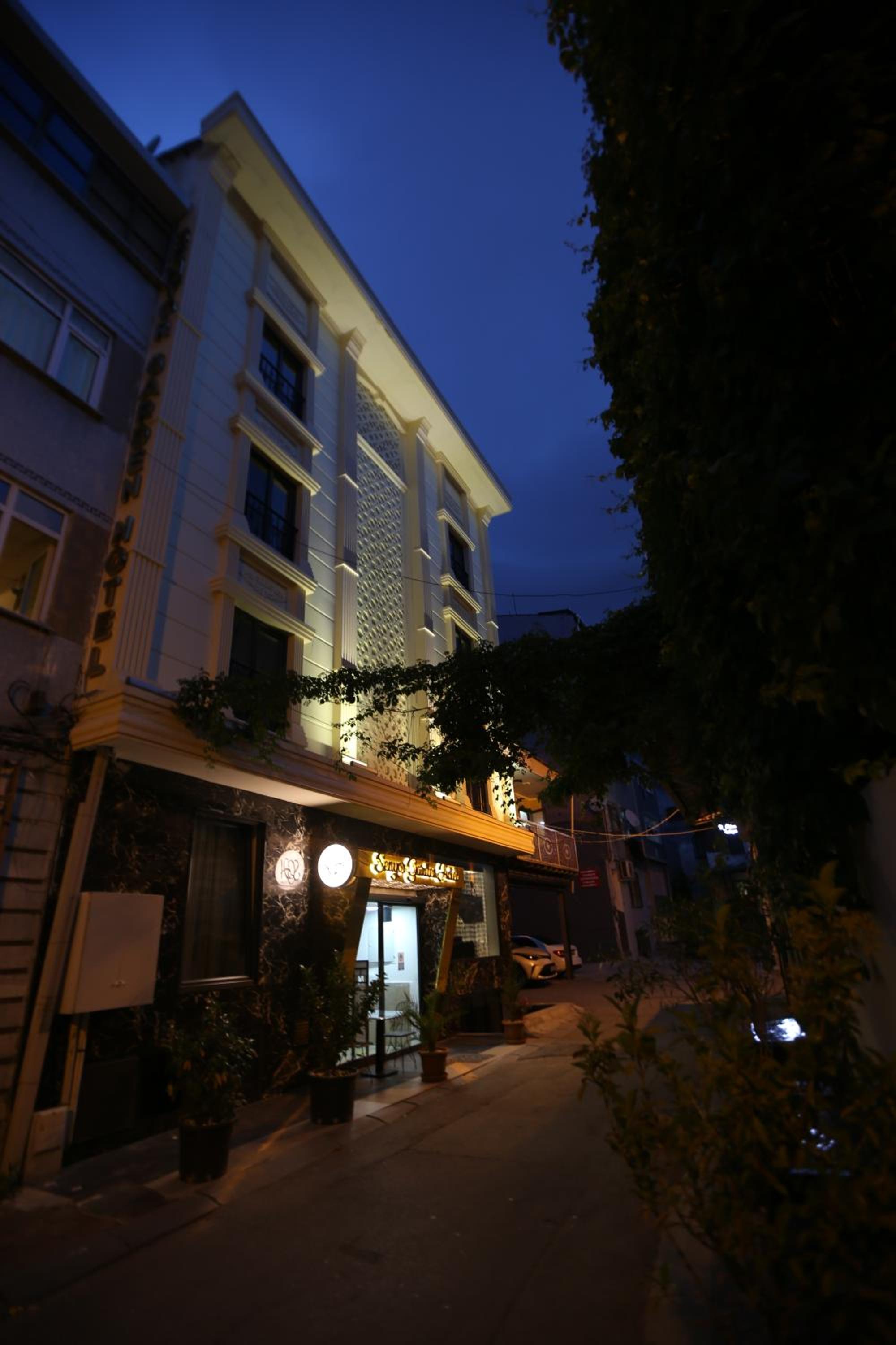 SENYOR GARDEN HOTEL - Image 122