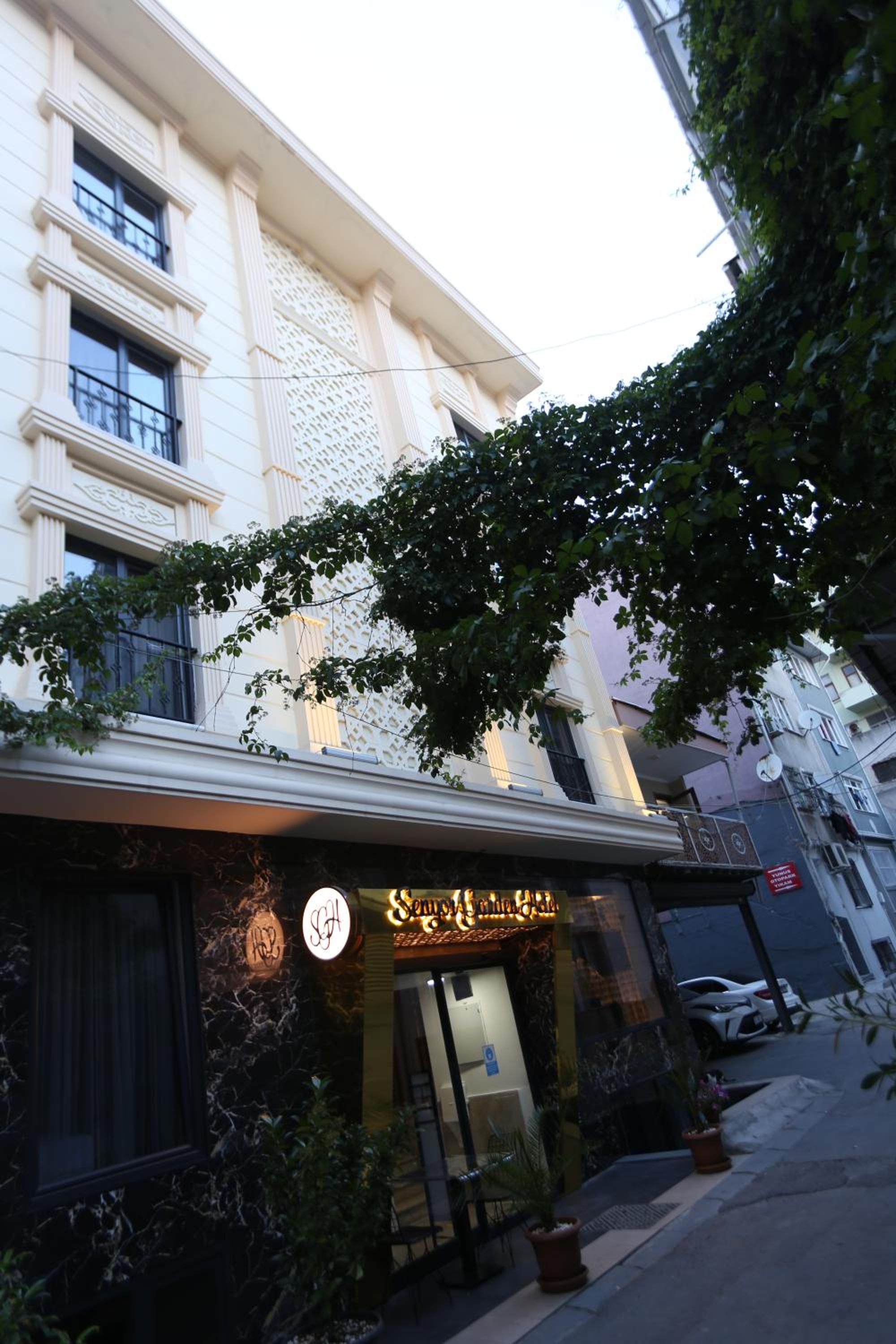 SENYOR GARDEN HOTEL - Image 123