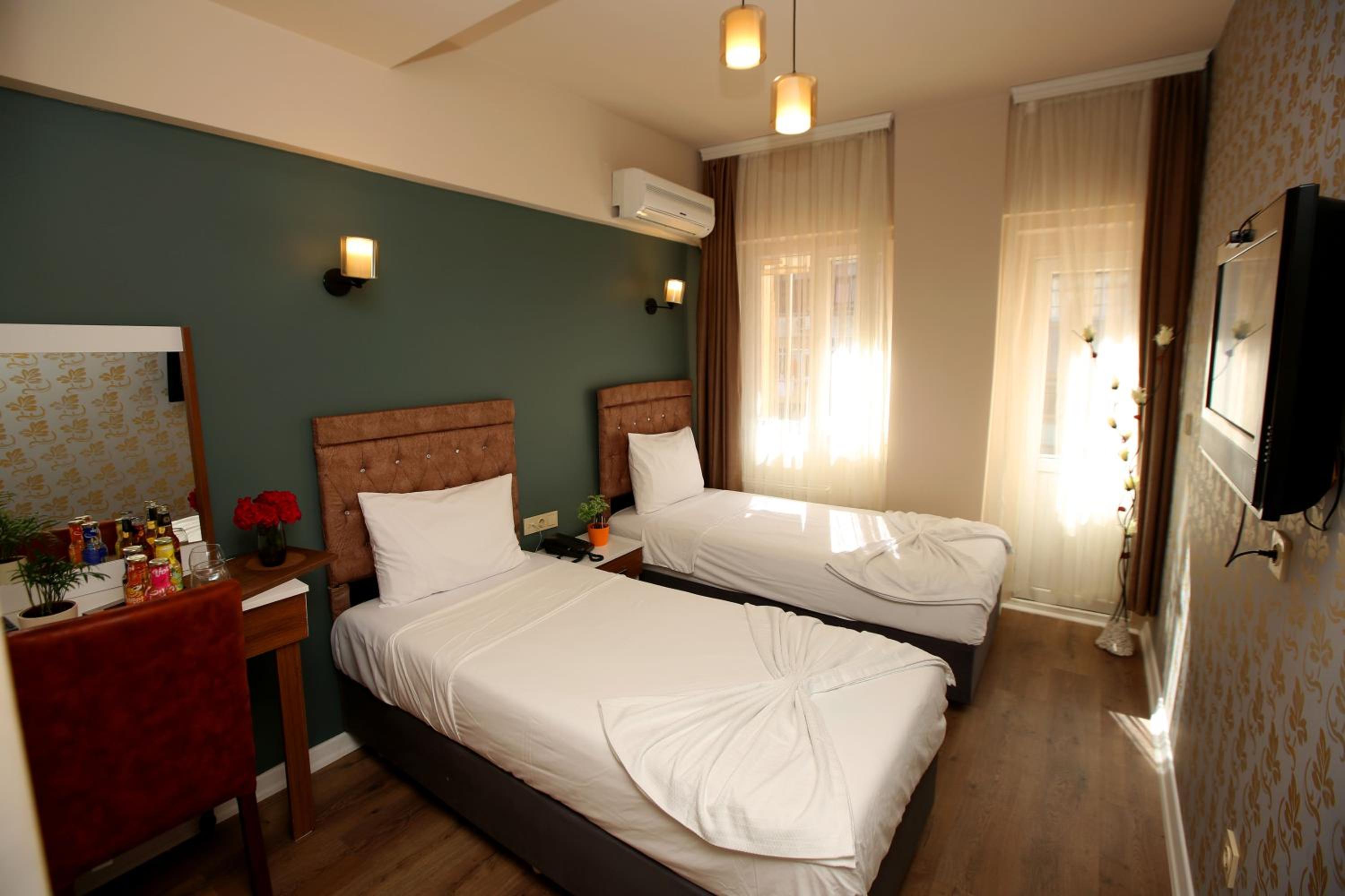 SENYOR GARDEN HOTEL - Image 37