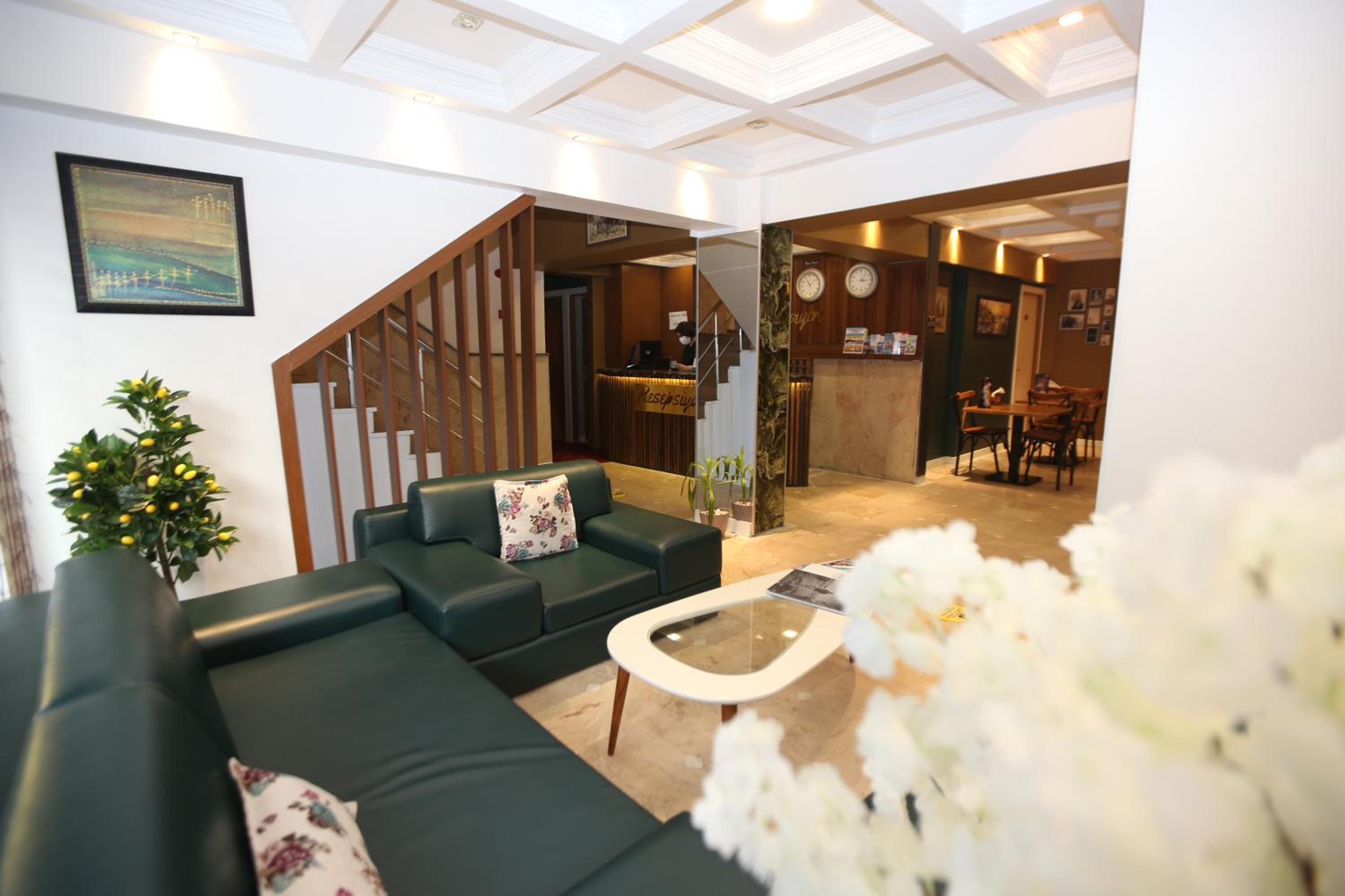 SENYOR GARDEN HOTEL - Image 24