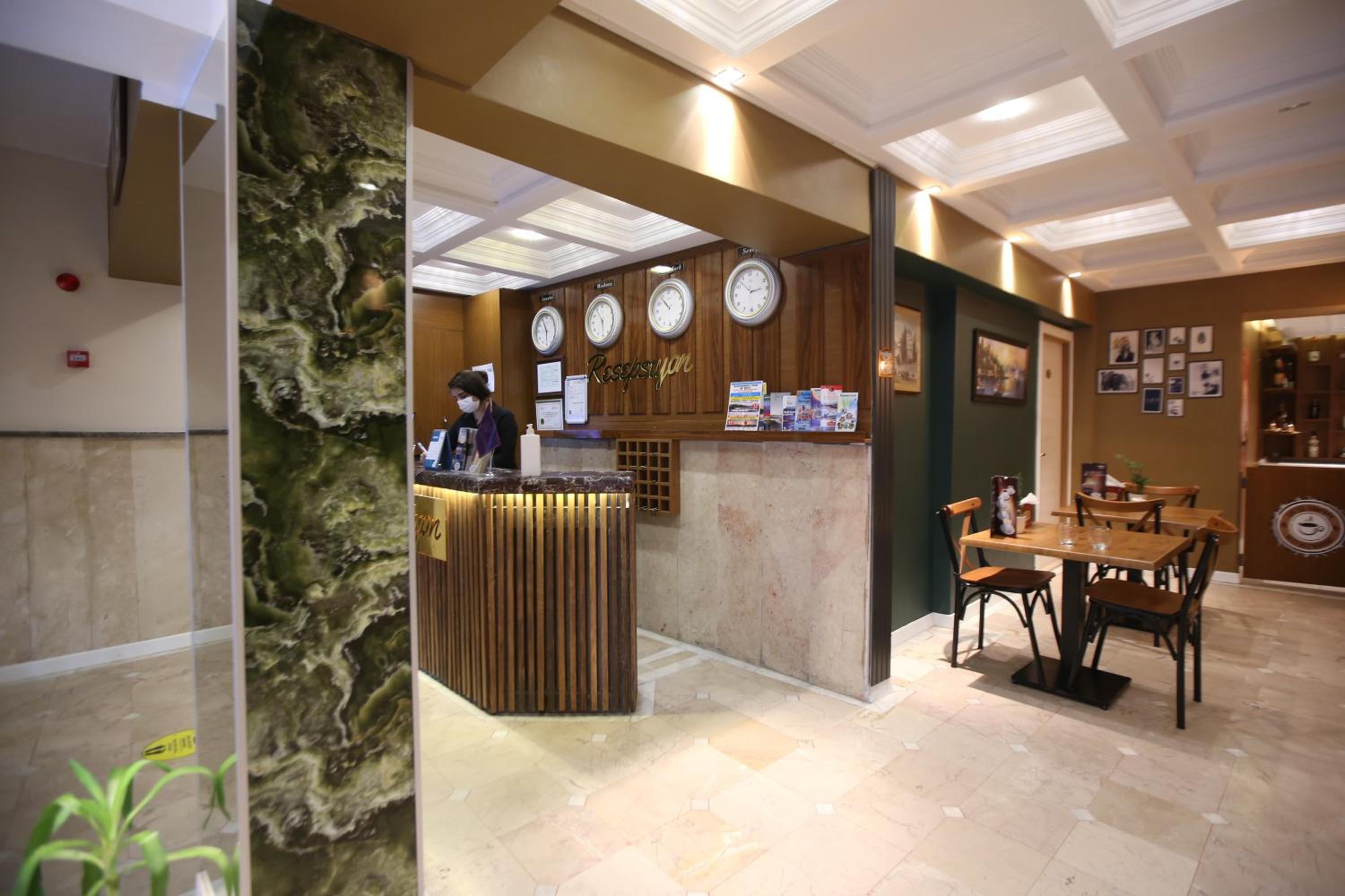 SENYOR GARDEN HOTEL - Image 19