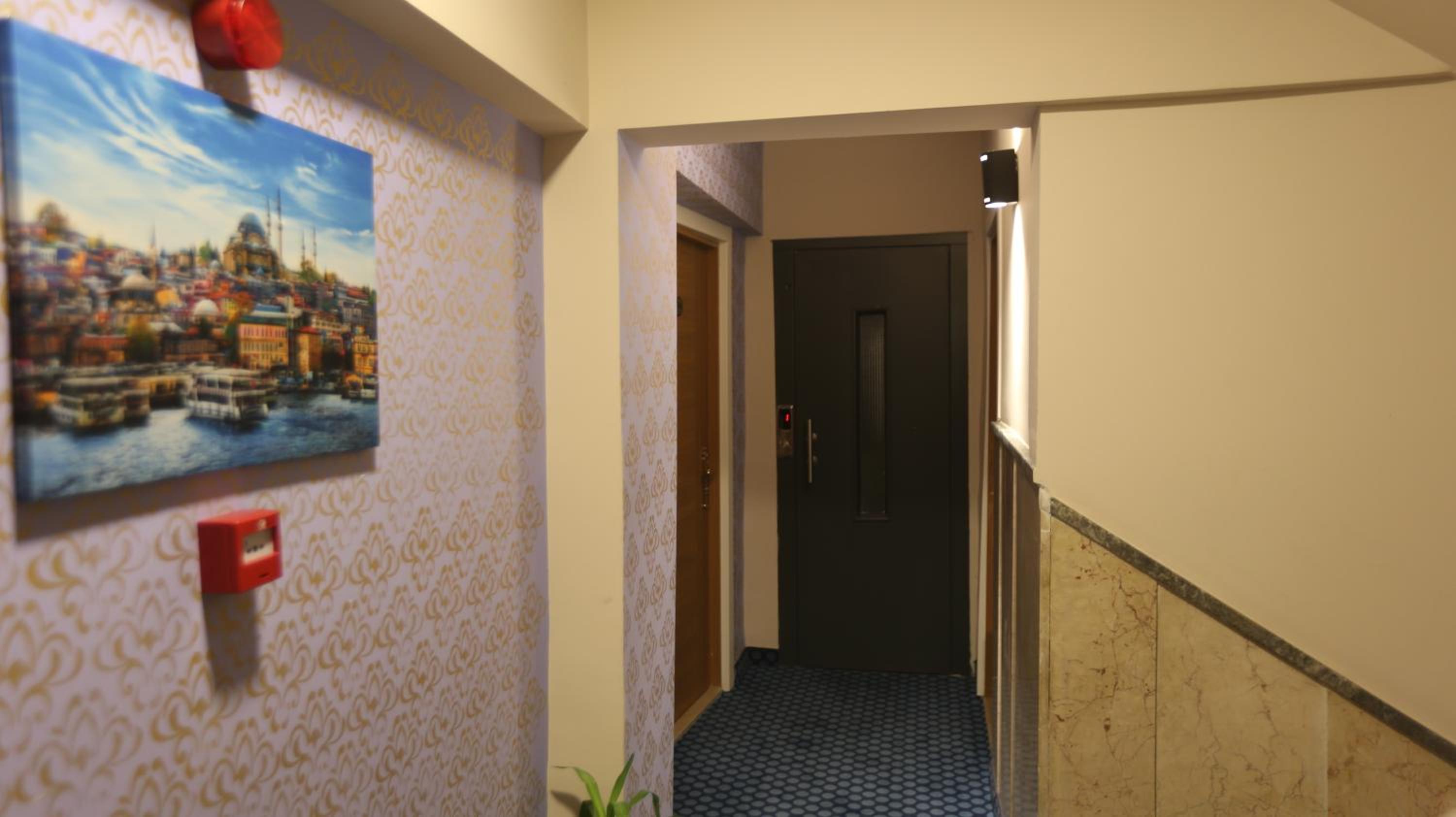 SENYOR GARDEN HOTEL - Image 47