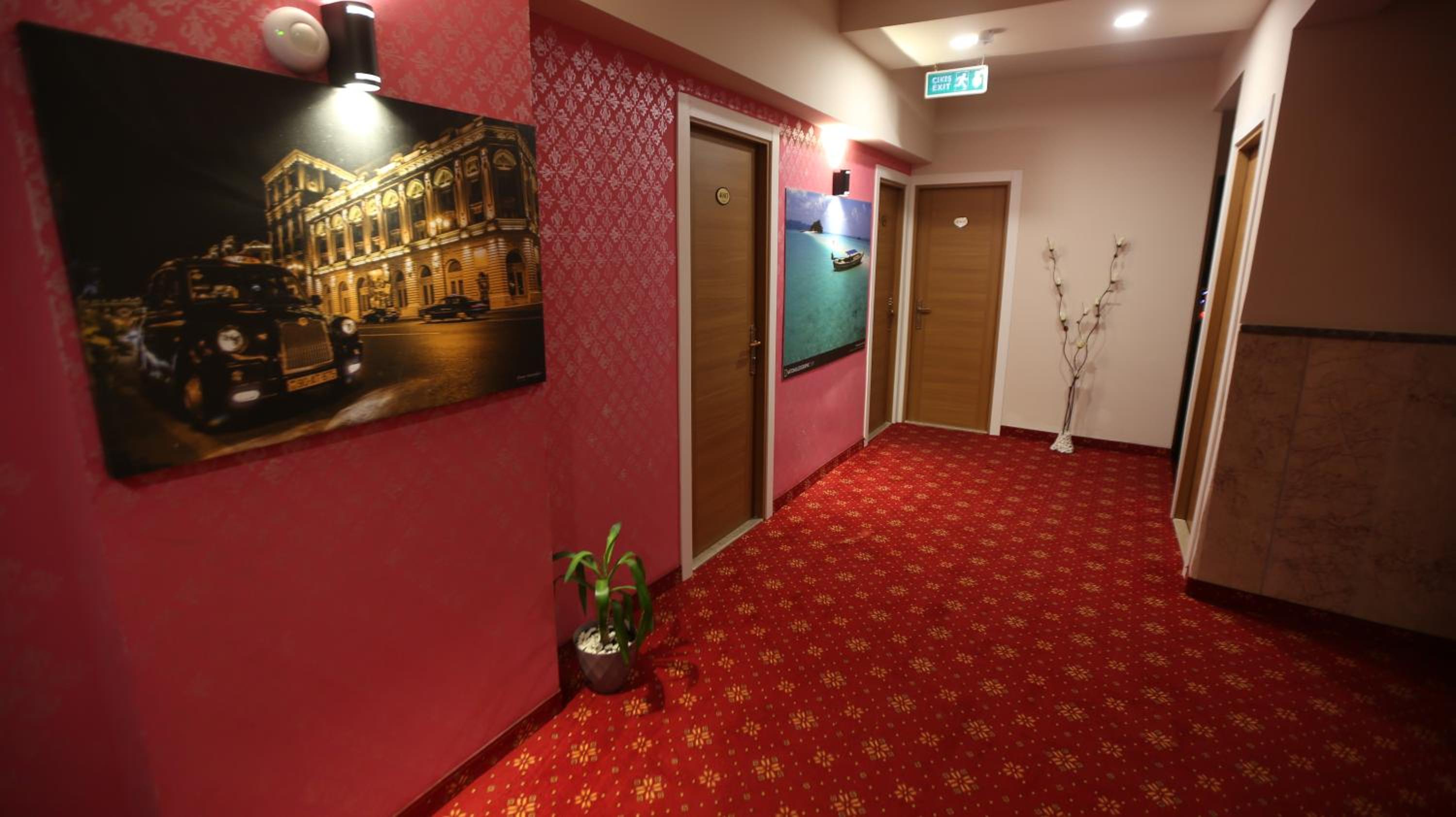 SENYOR GARDEN HOTEL - Image 132