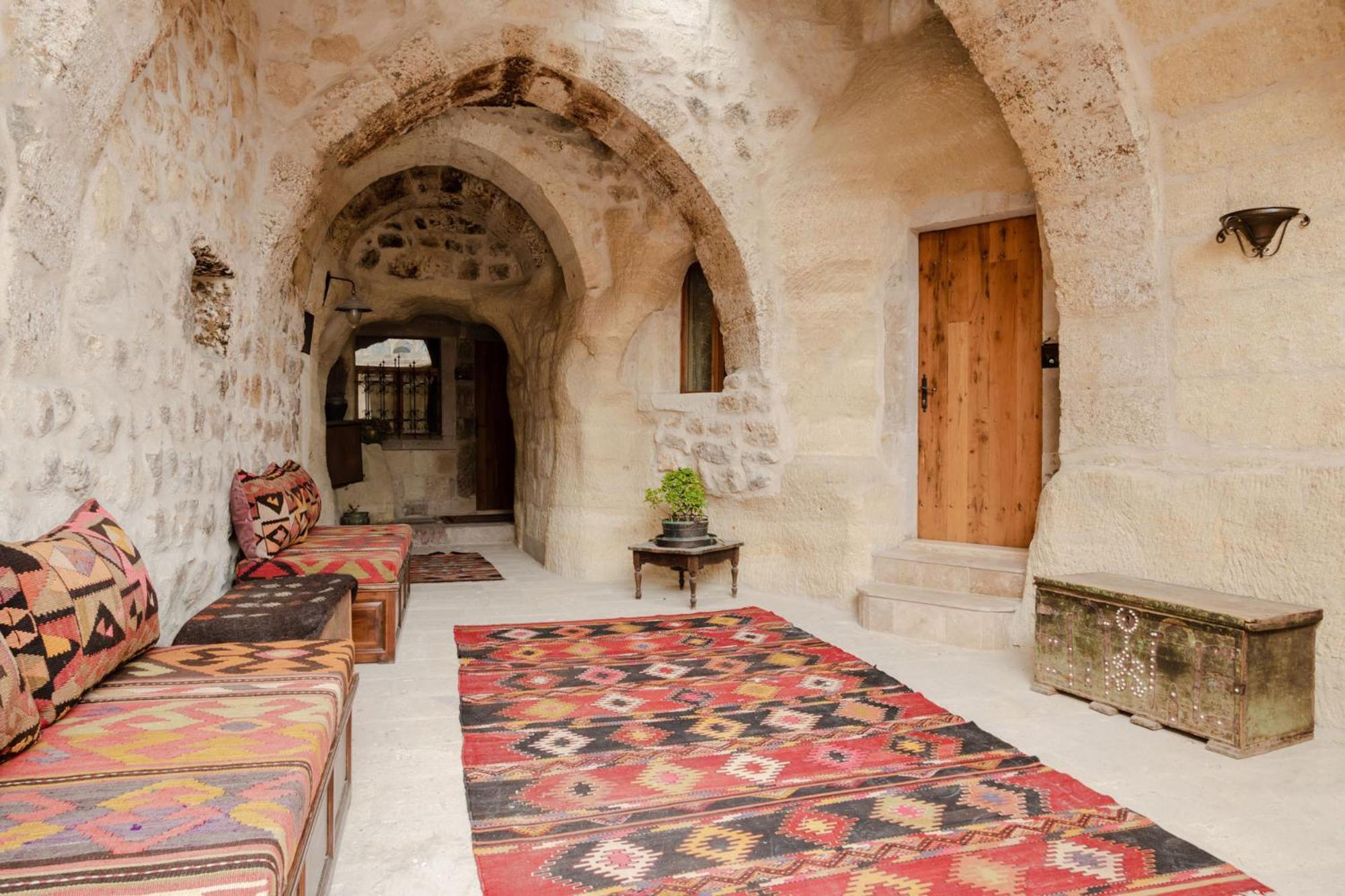 Sultan Cave Suites - Image 113