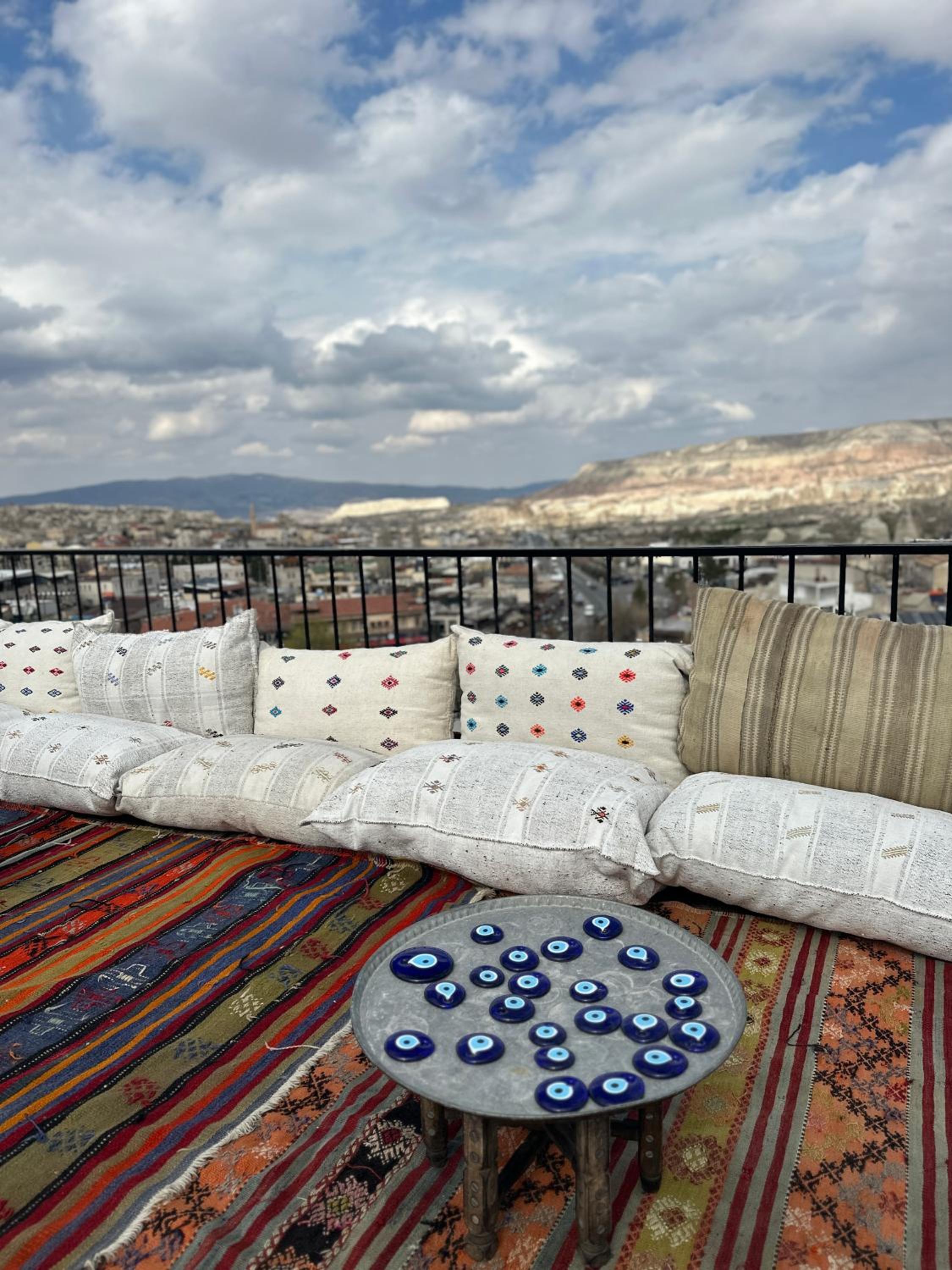 Bedrock Cave Hotel - Image 121