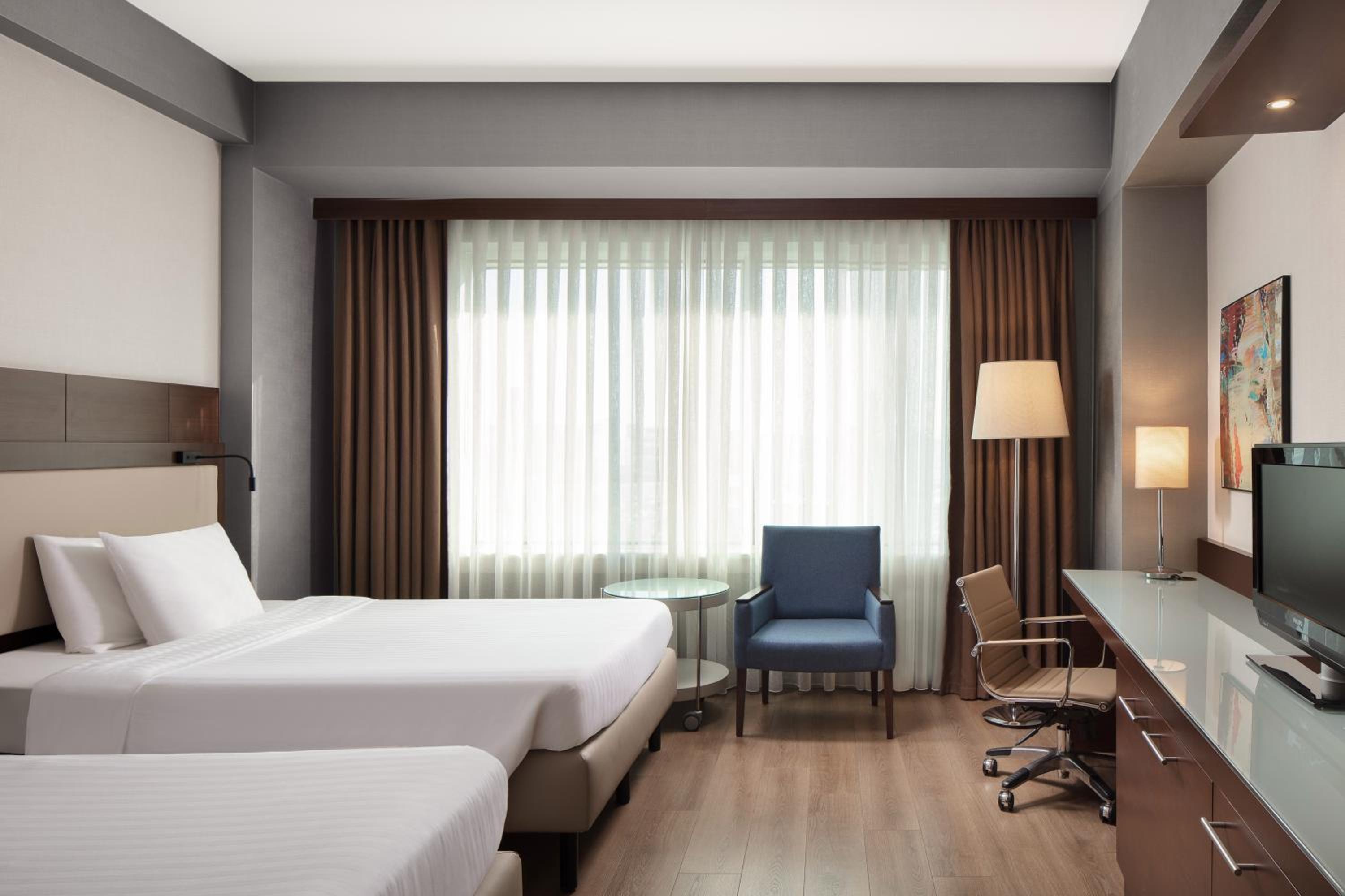 Delta Hotels Istanbul West - Image 7