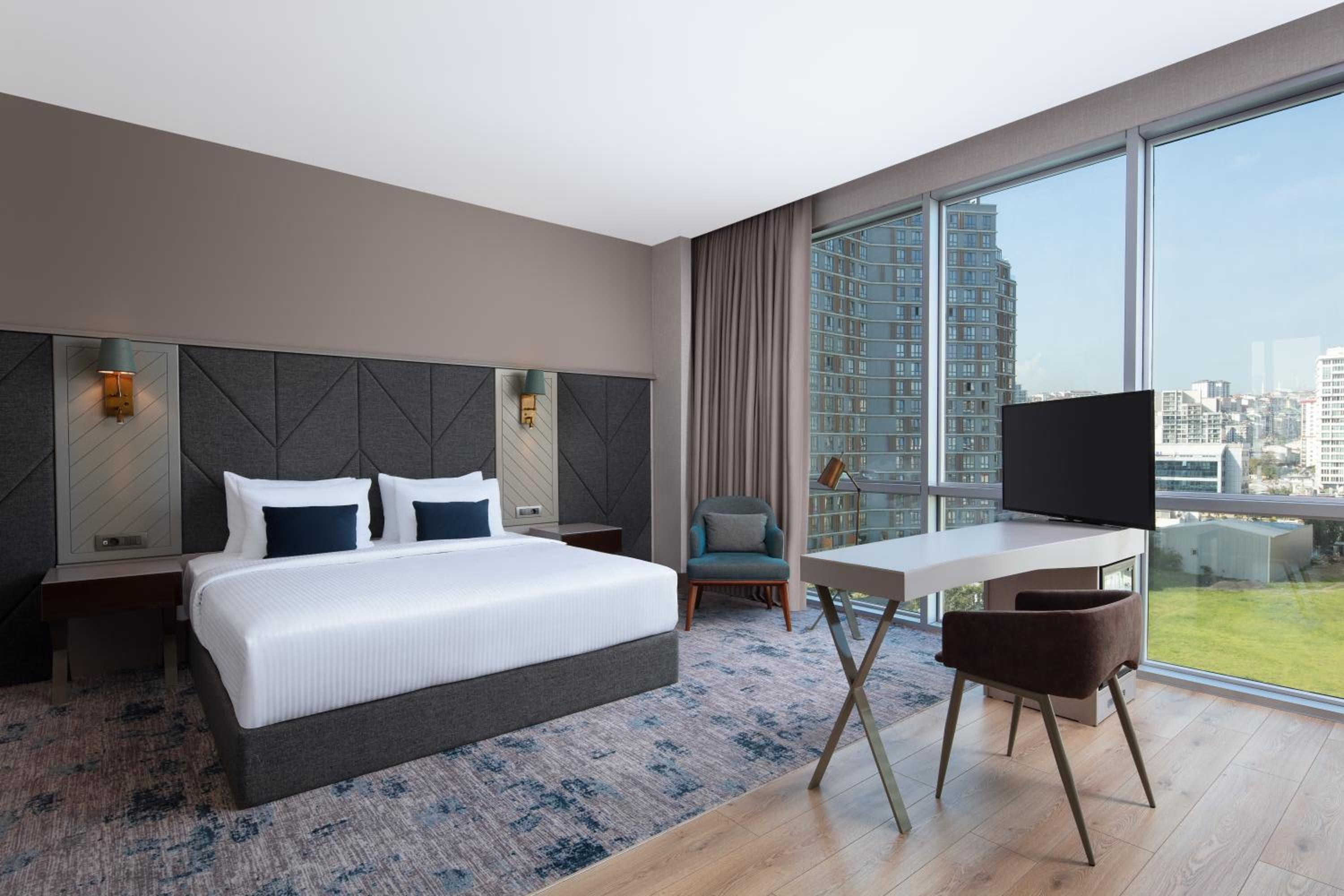Delta Hotels by Marriott İstanbul Kağıthane - Image 26