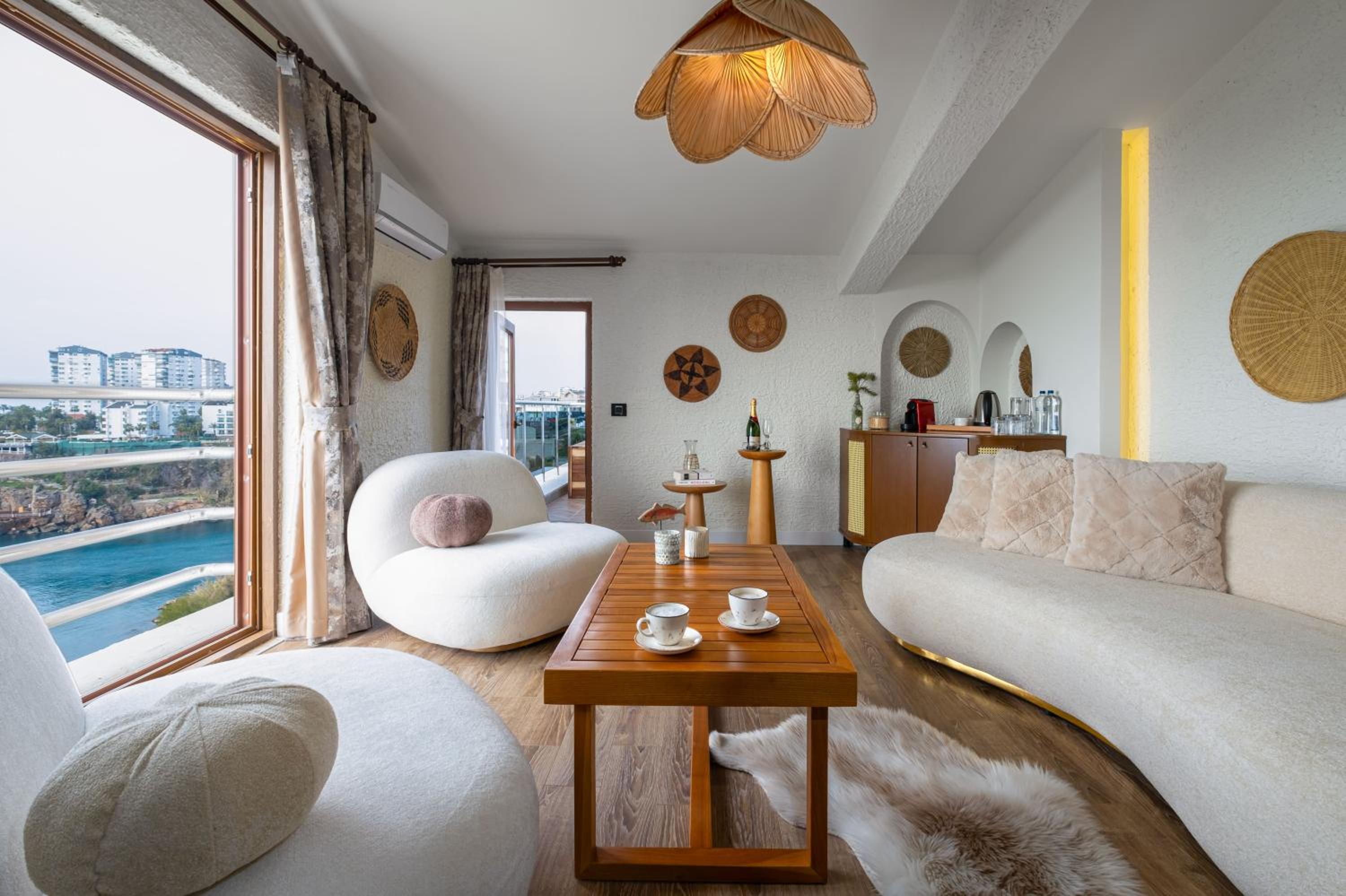 Qinn Otel - Image 56