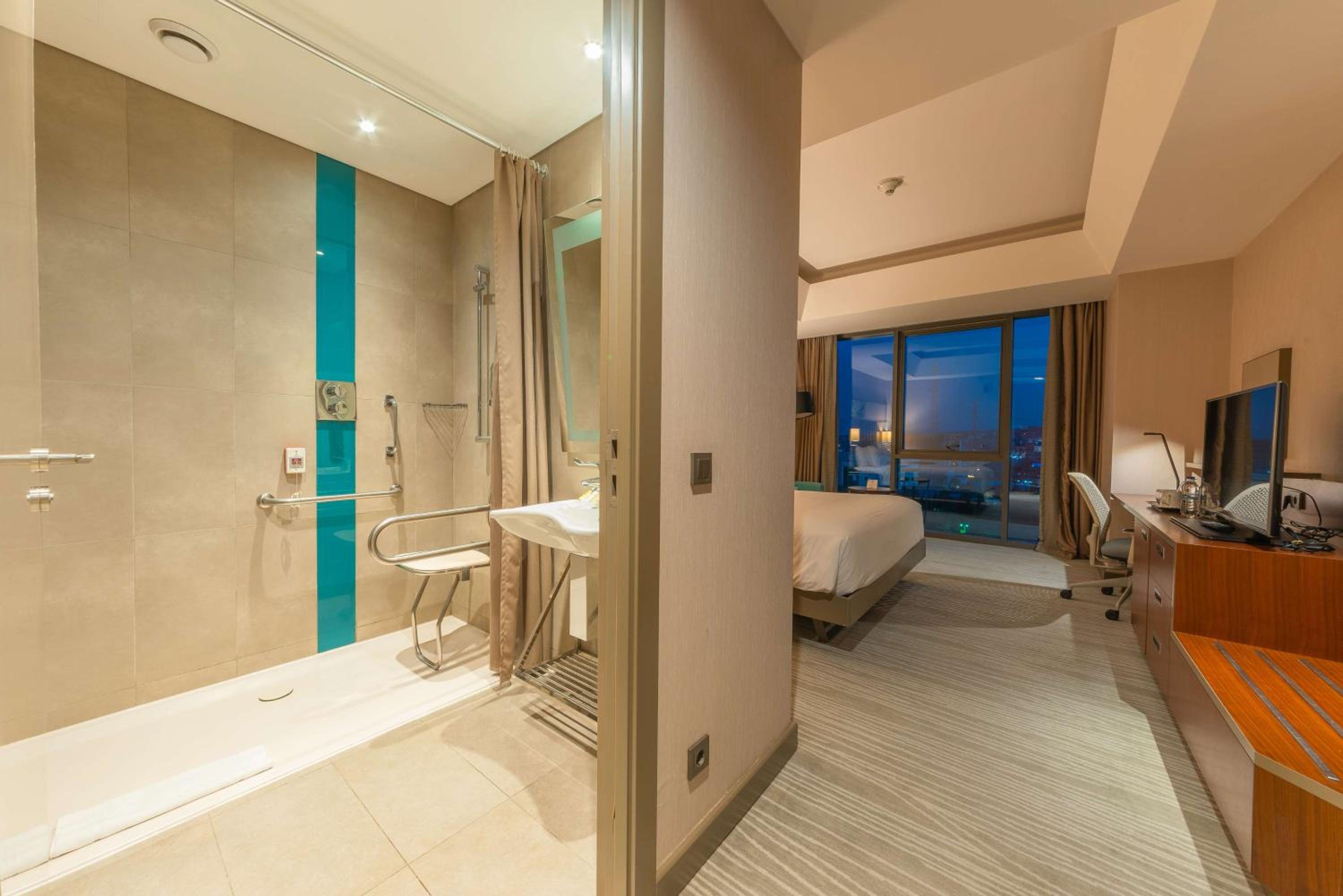 Hilton Garden Inn İstanbul Atatürk Havalimanı - Image 44