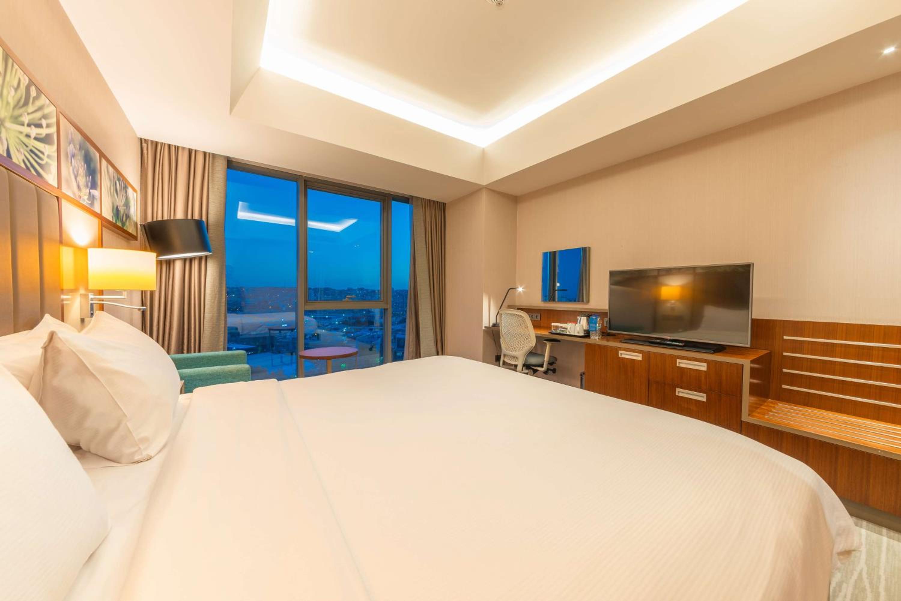 Hilton Garden Inn İstanbul Atatürk Havalimanı - Image 13
