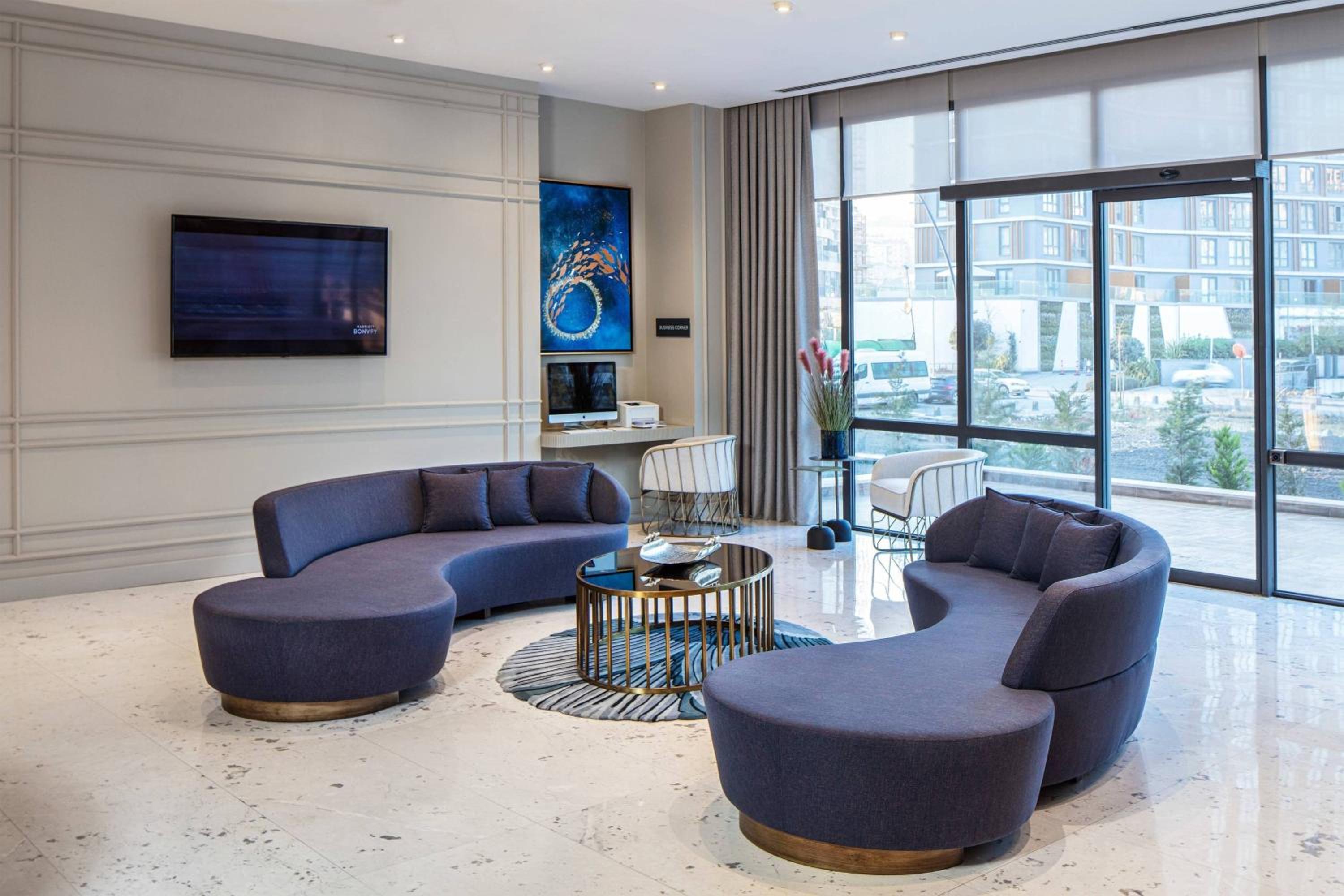 Delta Hotels by Marriott İstanbul Kağıthane - Image 34