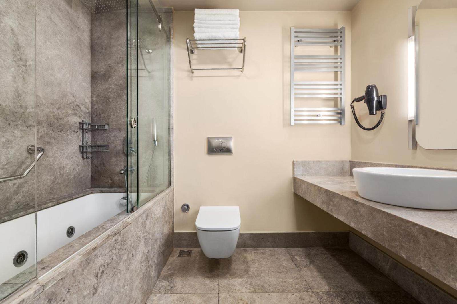 Ramada By Wyndham Istanbul Pera Taksim - Image 141