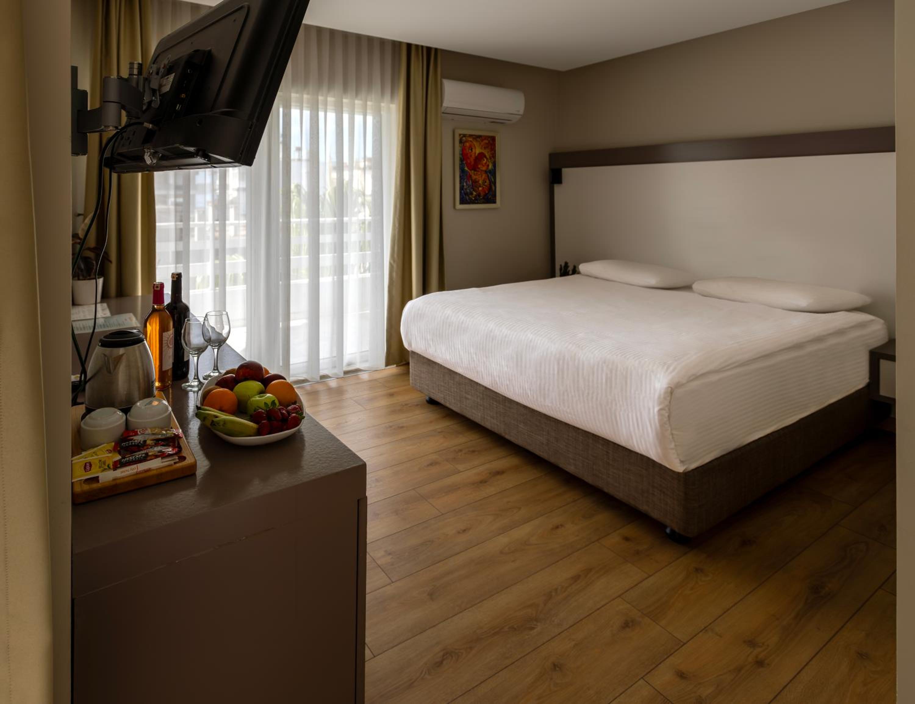 Mene City Hotel - Image 23