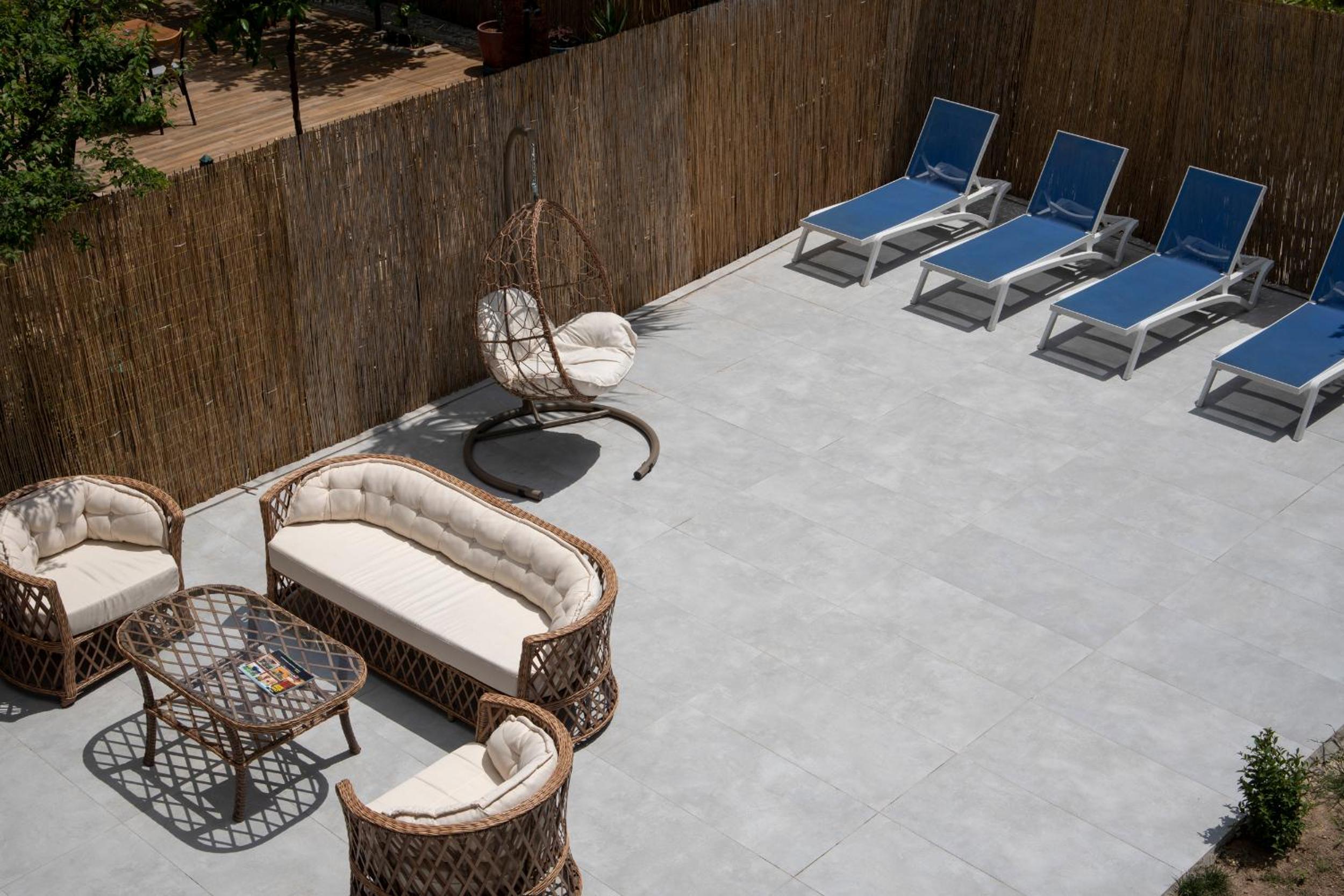 MY Hotel - Image 16