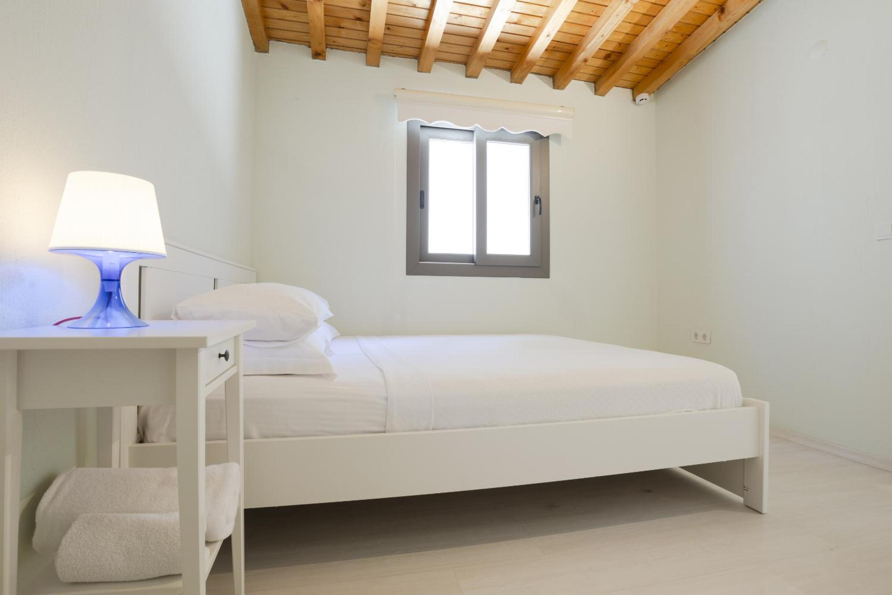 AEGEAN Apartments - Marina & Chios Island View - Image 20