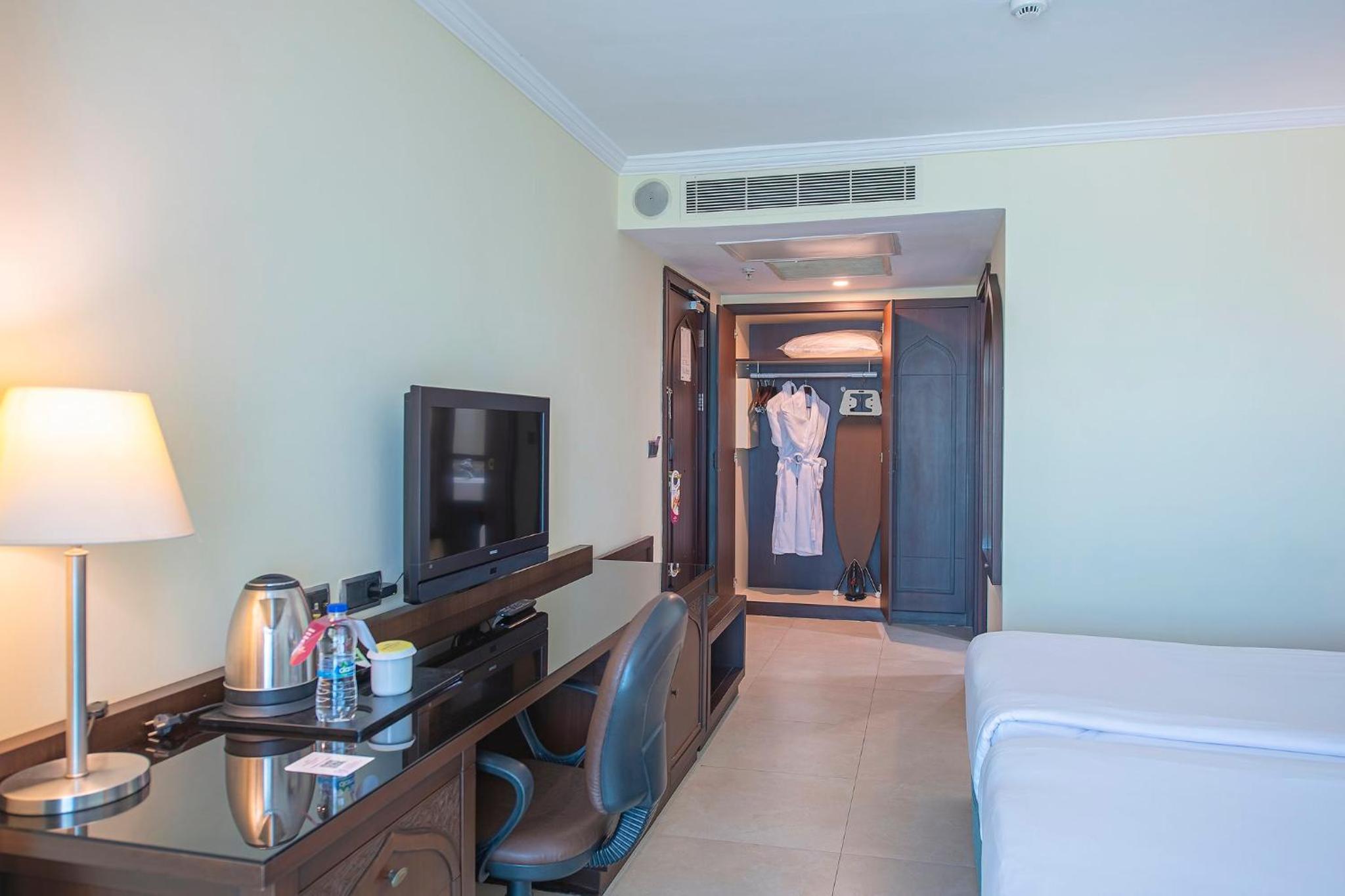 Crowne Plaza Antalya, an IHG Hotel - Image 53