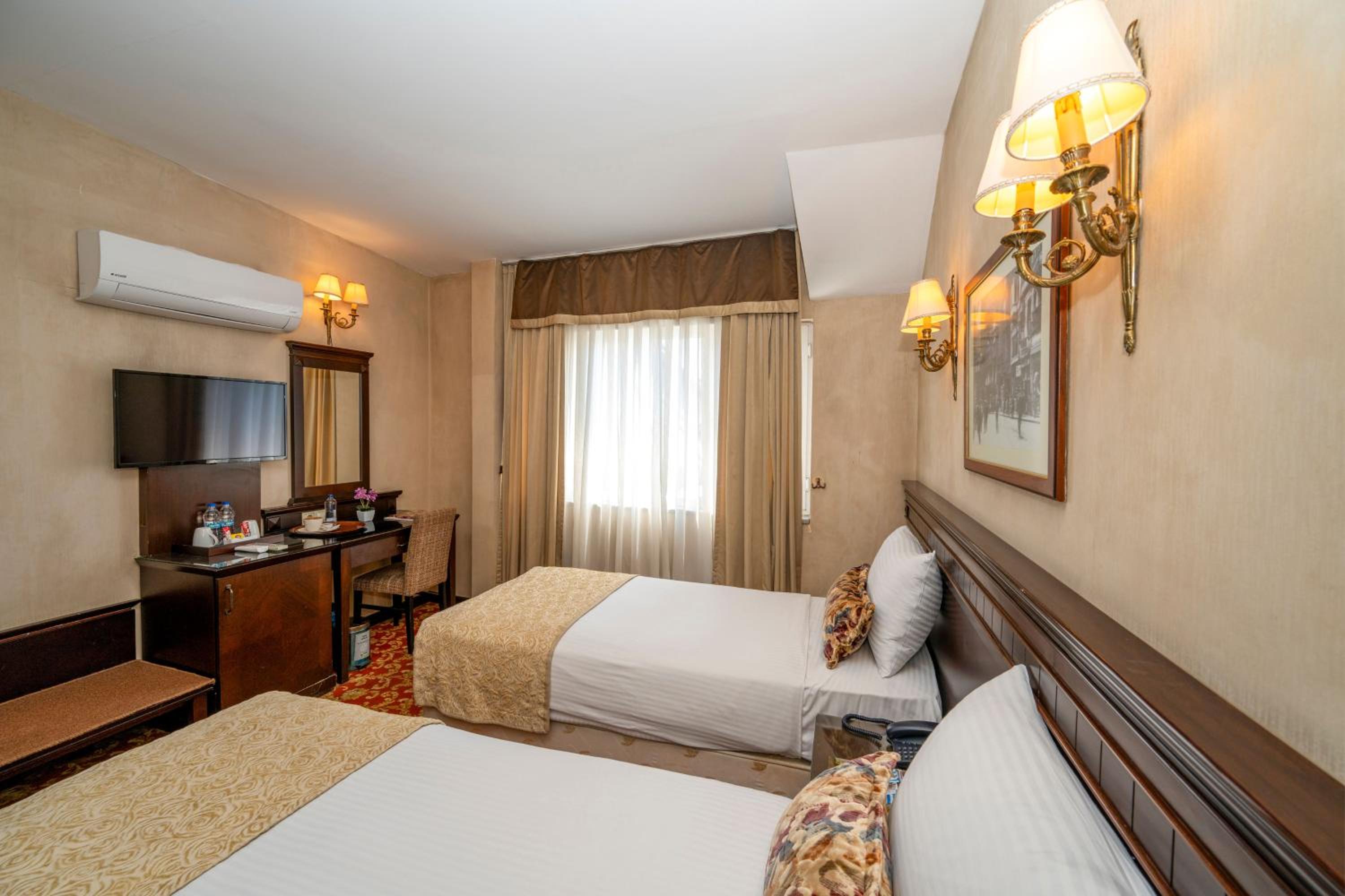 Pera Rose Hotel - Taksim Pera City Center - Image 61