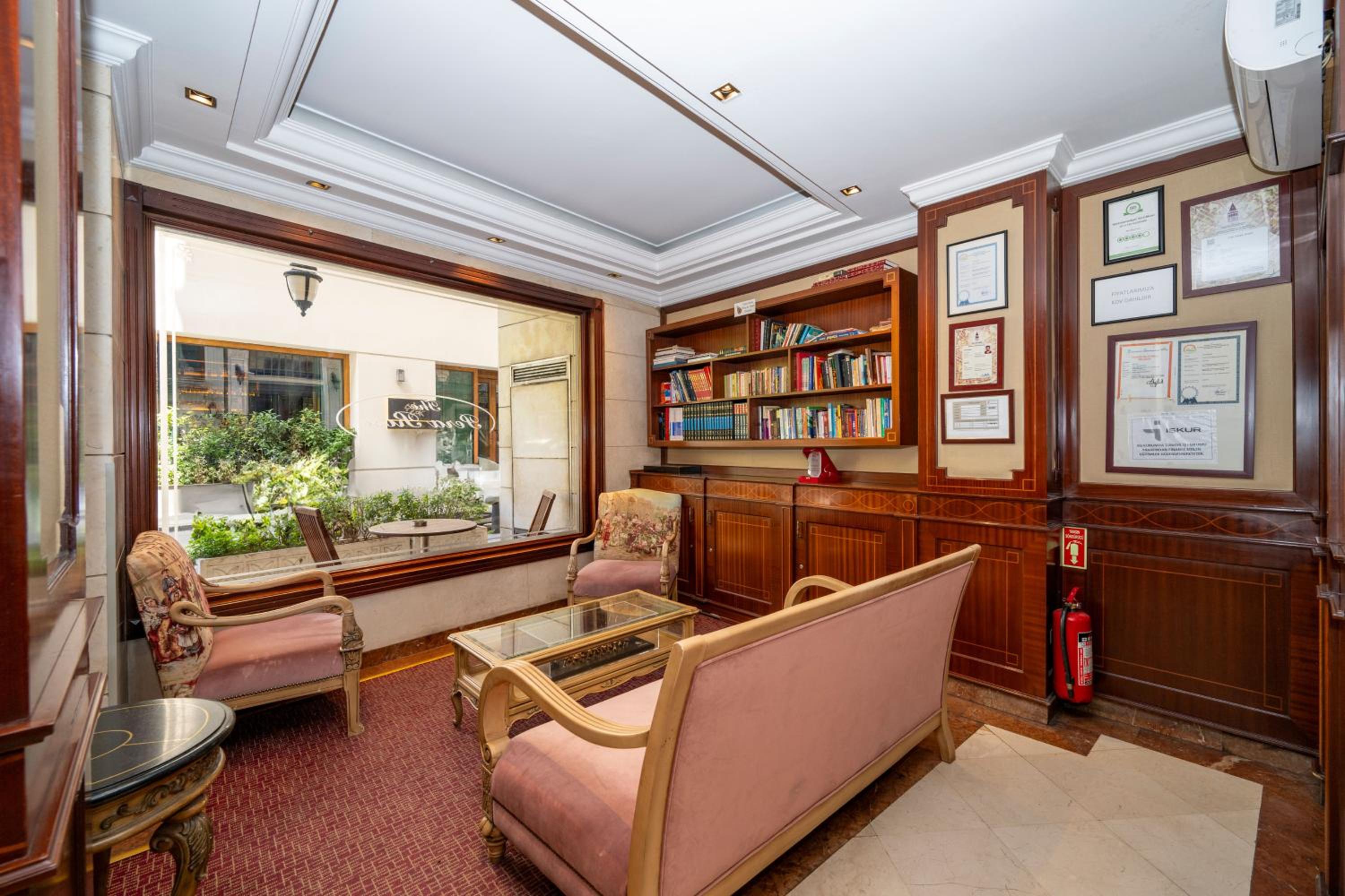 Pera Rose Hotel - Taksim Pera City Center - Image 9