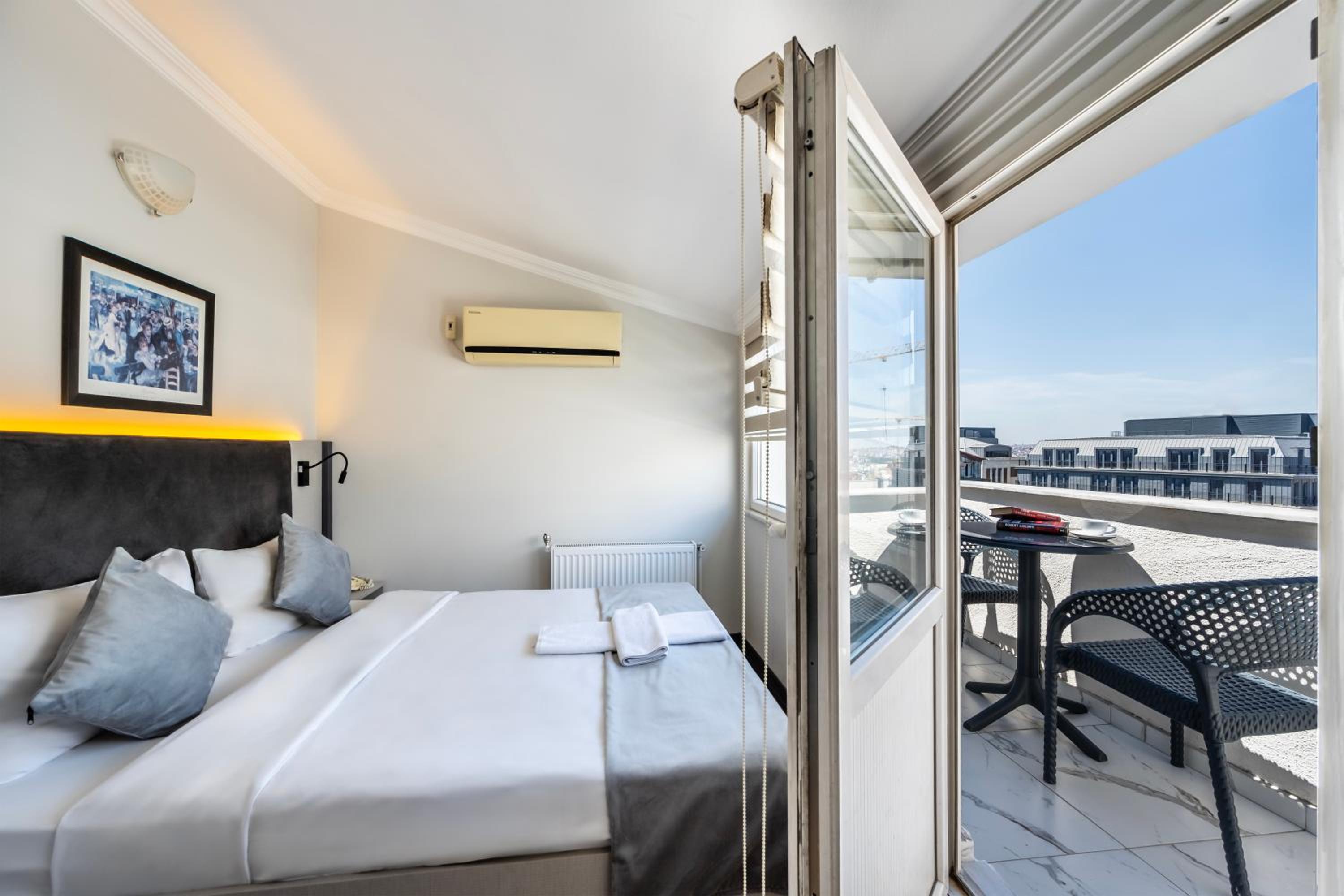Taksim Trust Otel & Süitler - Image 14