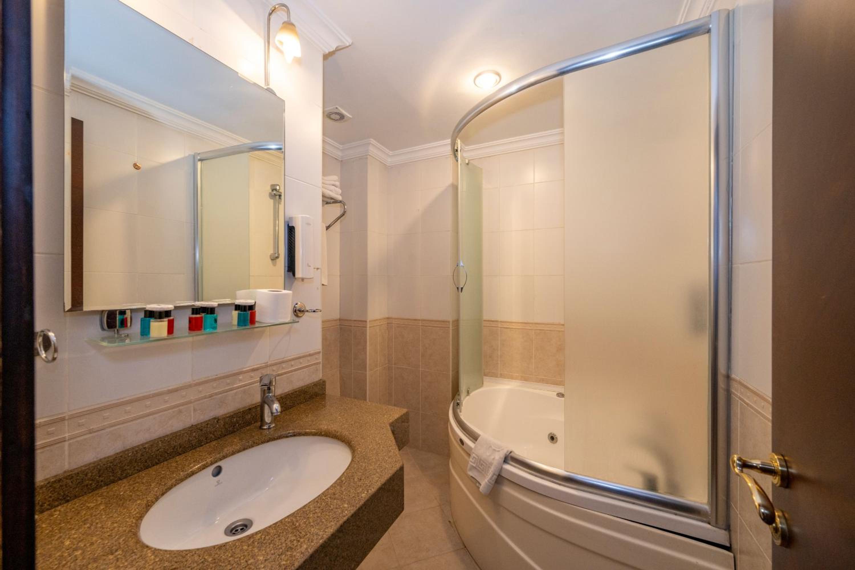 Pera Rose Hotel - Taksim Pera City Center - Image 14