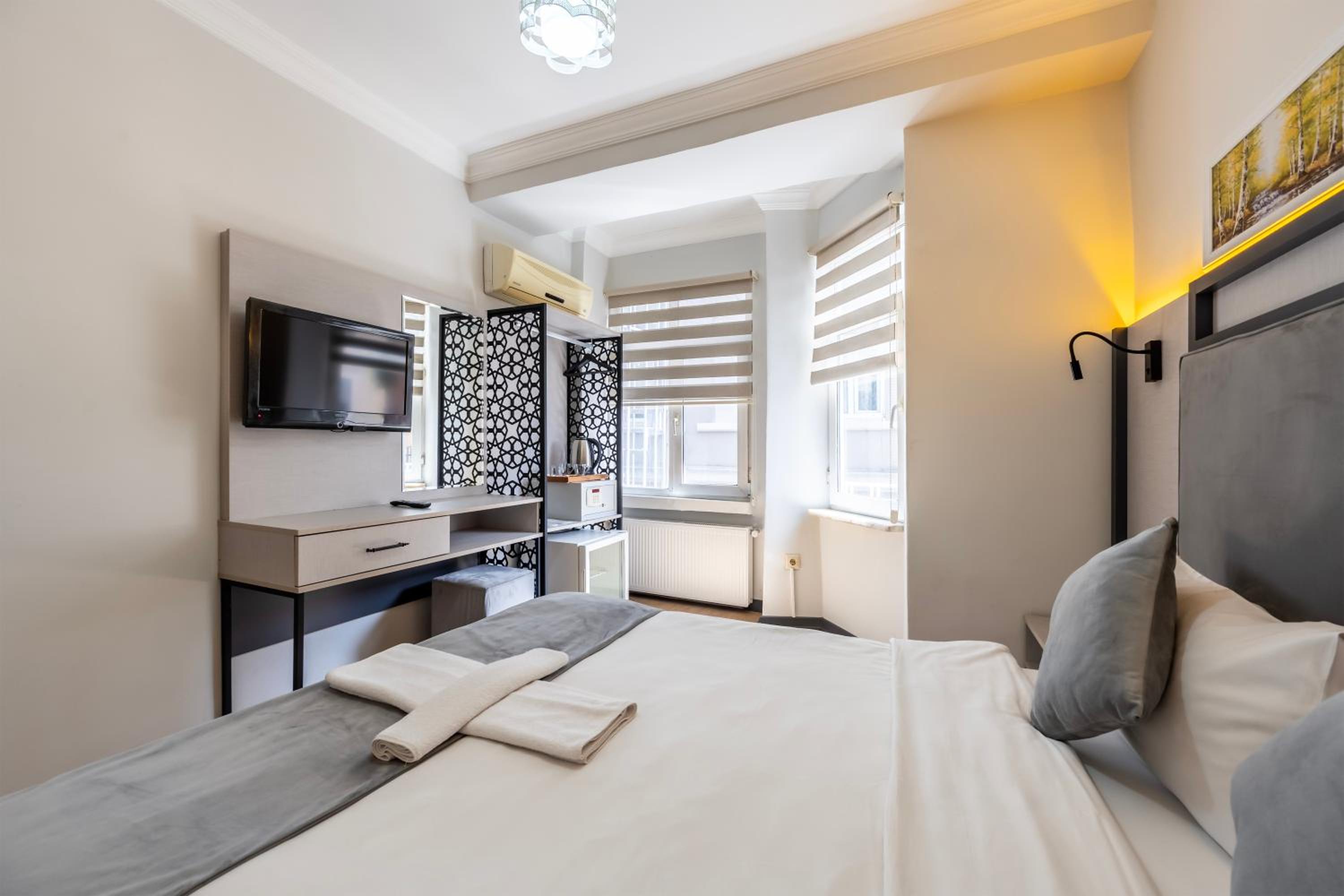 Taksim Trust Otel & Süitler - Image 52
