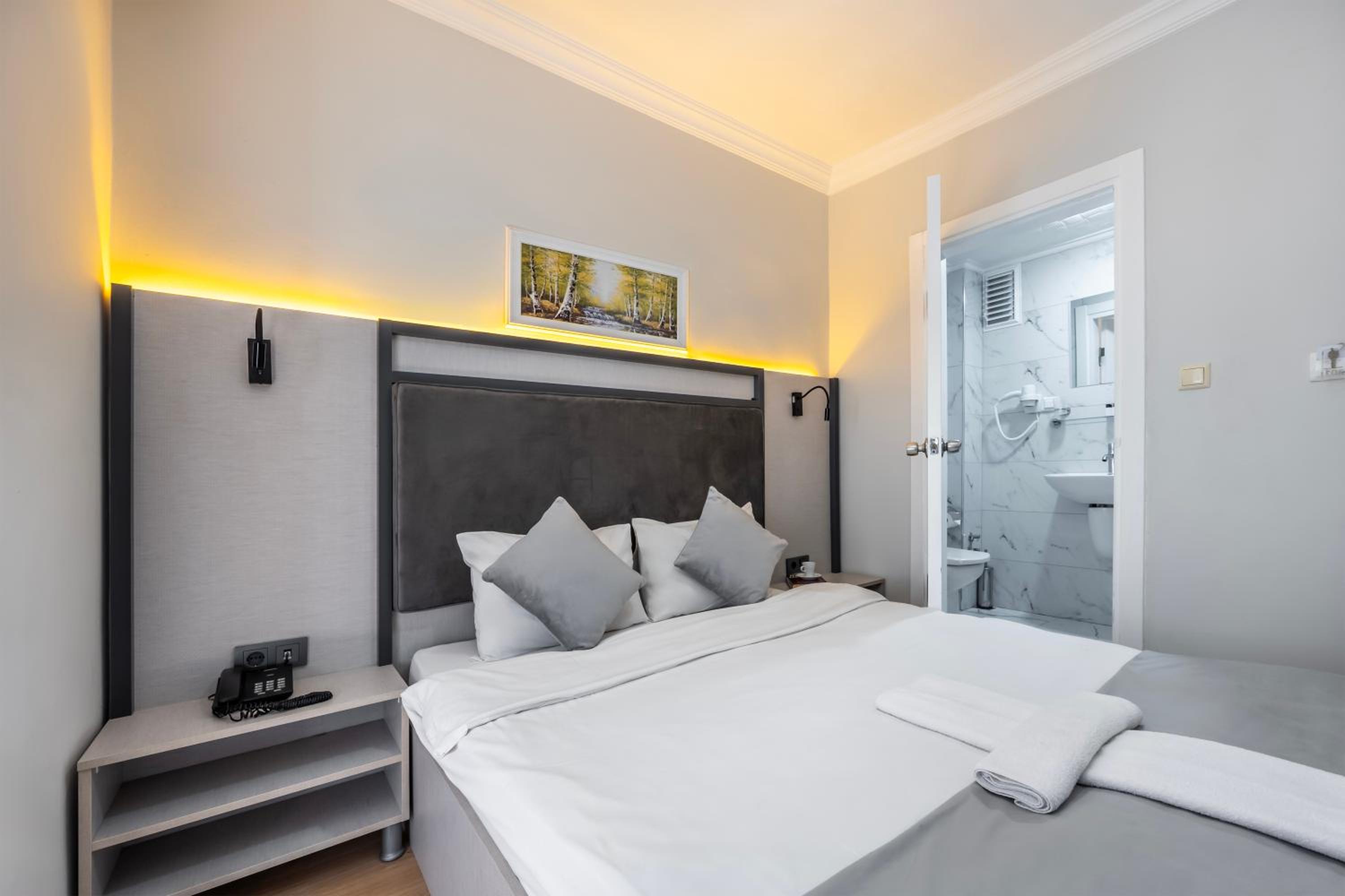 Taksim Trust Otel & Süitler - Image 51