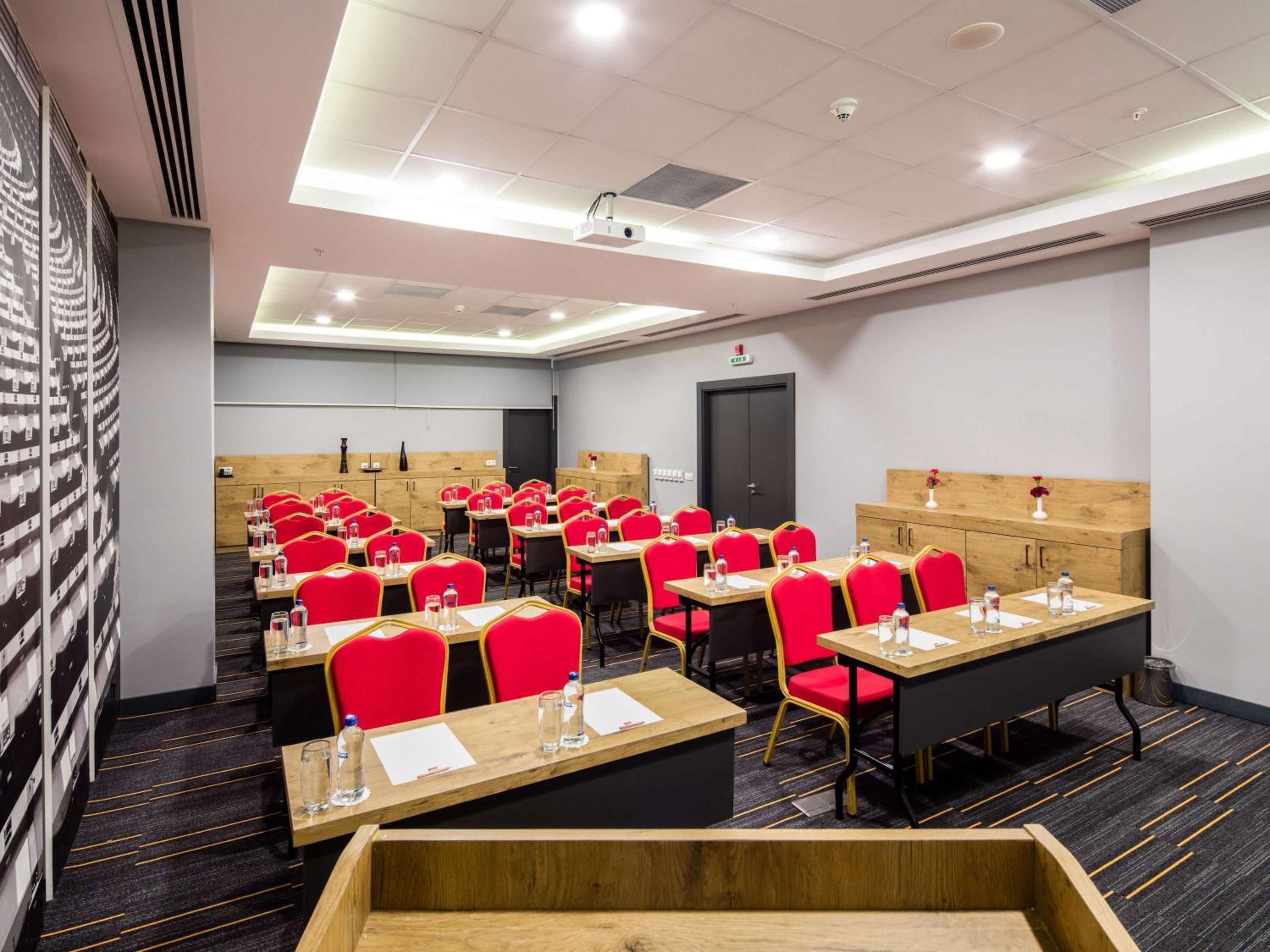 Ibis İstanbul West - Image 25