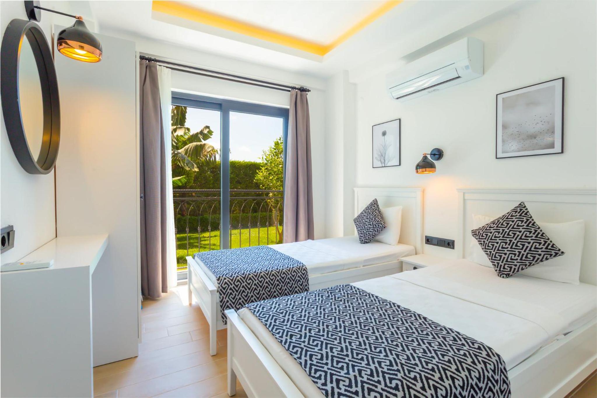 Lobelya Suites - Image 45
