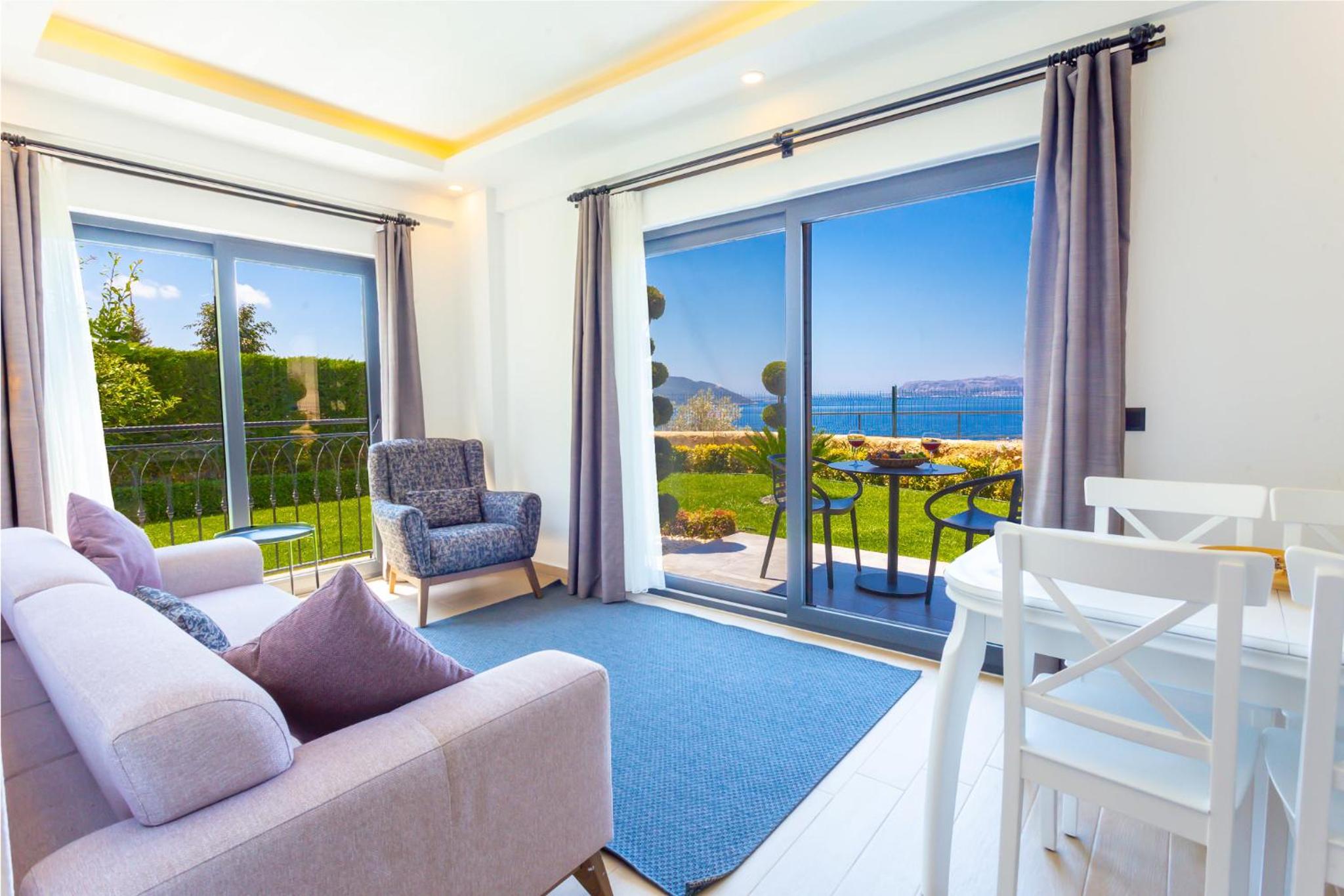 Lobelya Suites - Image 43