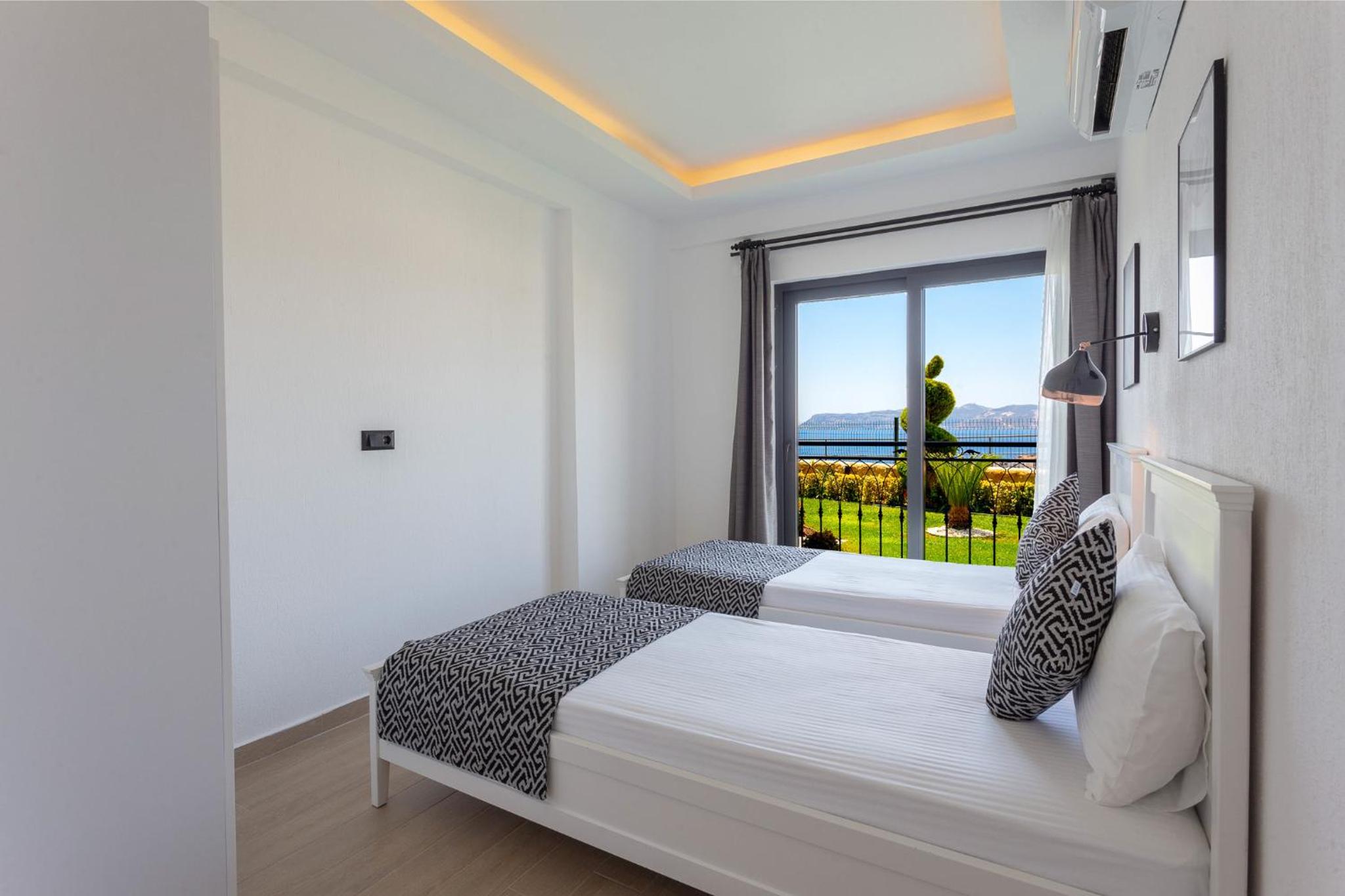 Lobelya Suites - Image 58