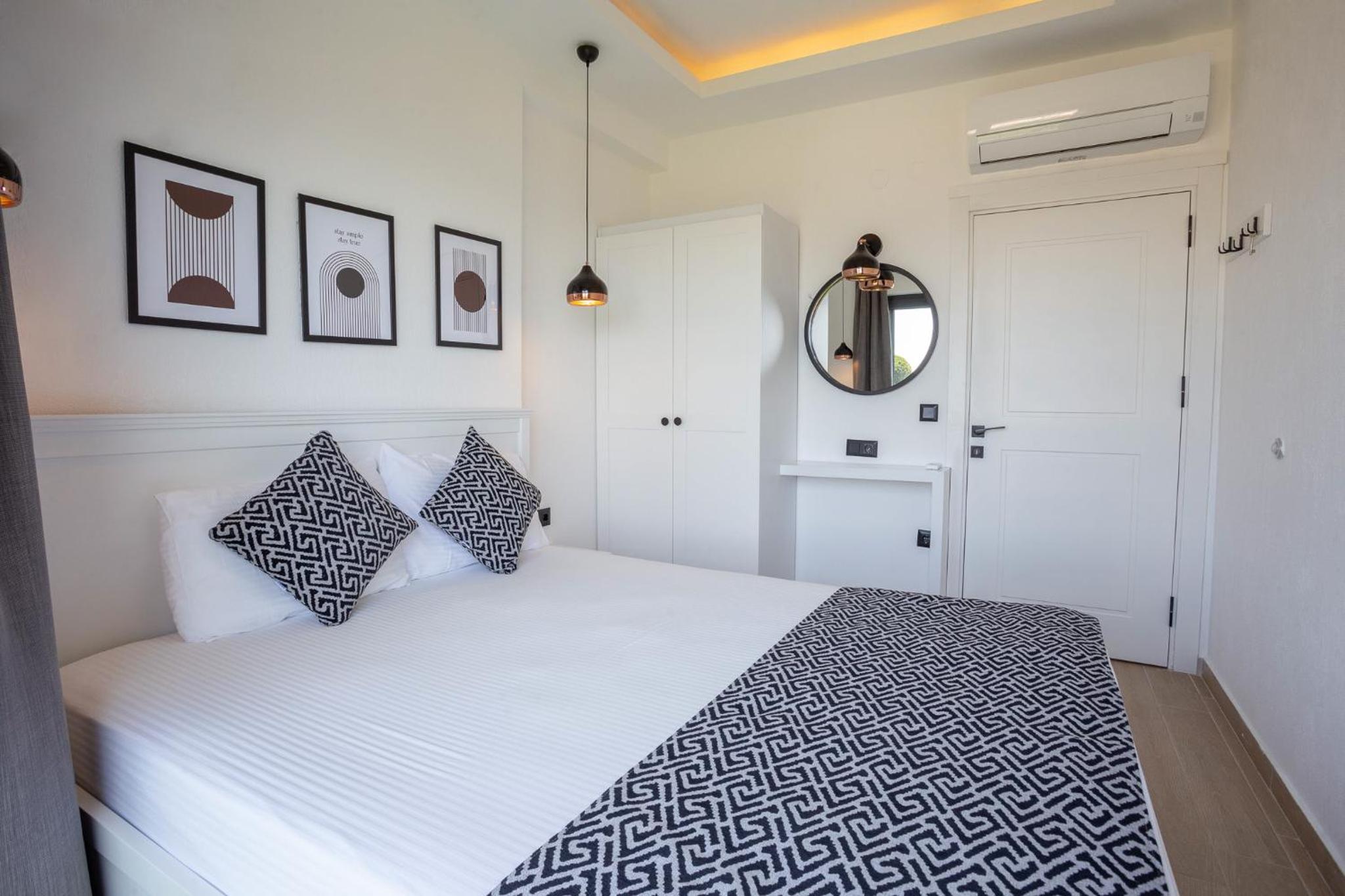 Lobelya Suites - Image 57