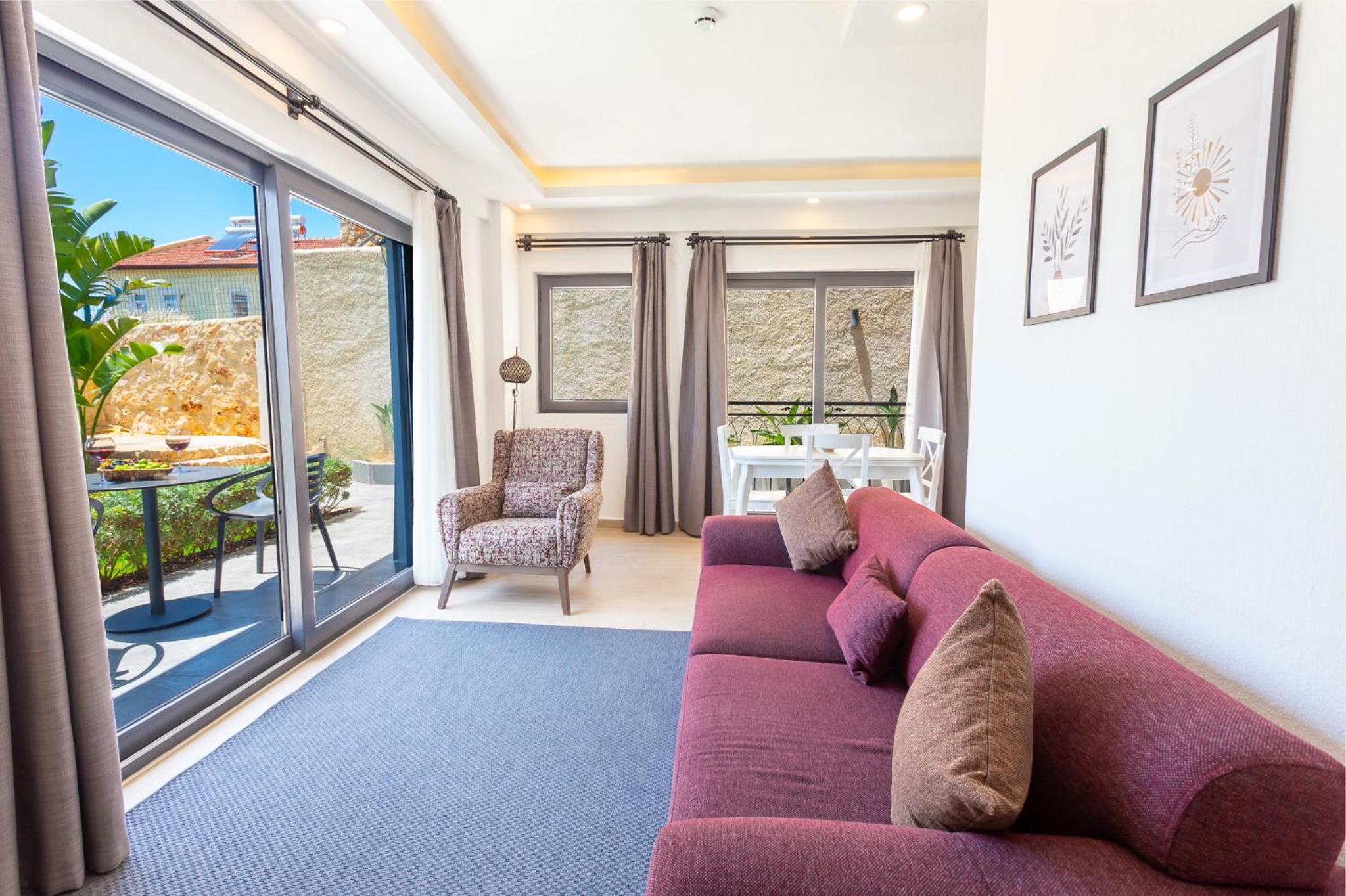 Lobelya Suites - Image 50