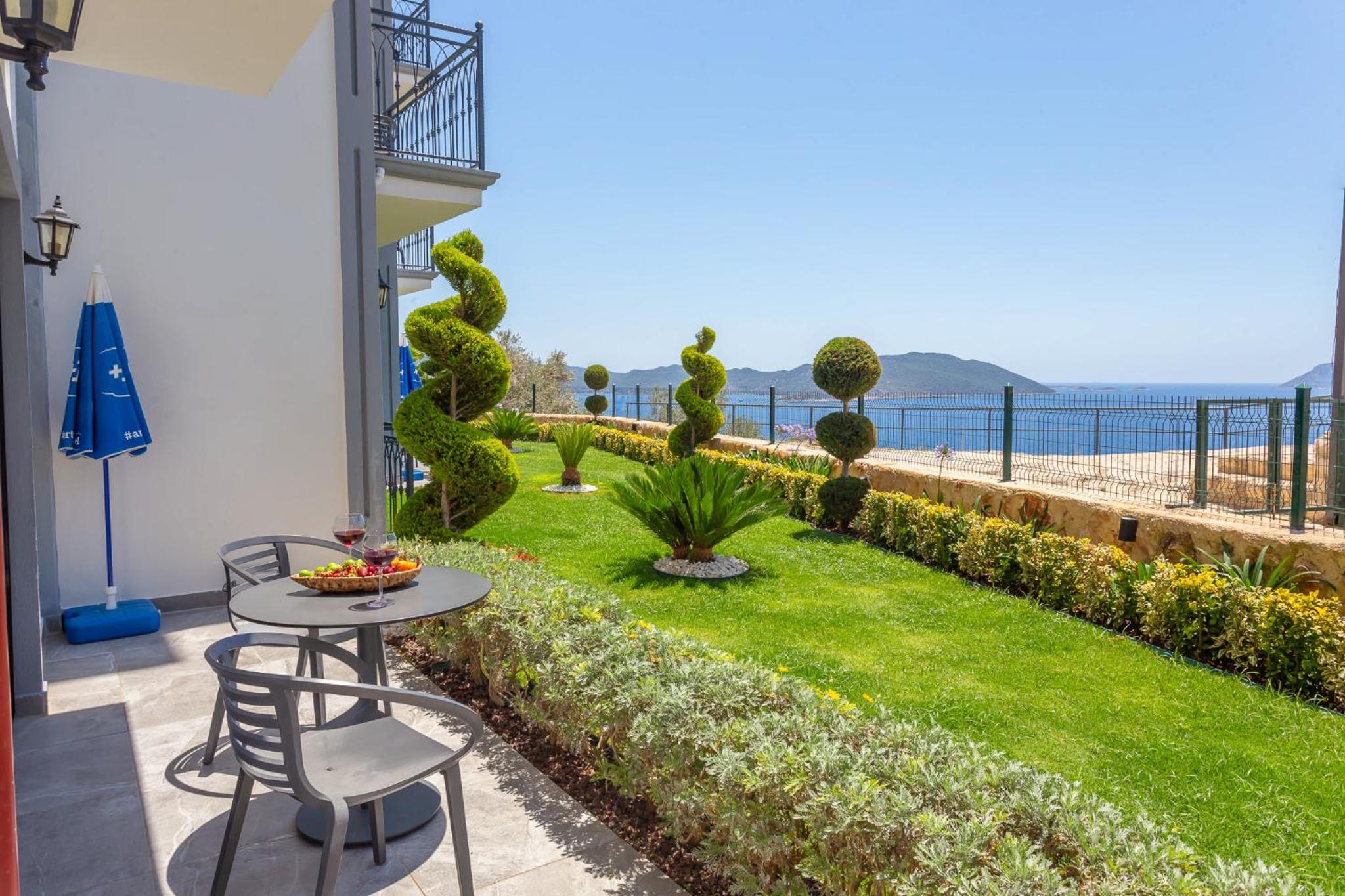 Lobelya Suites - Image 51