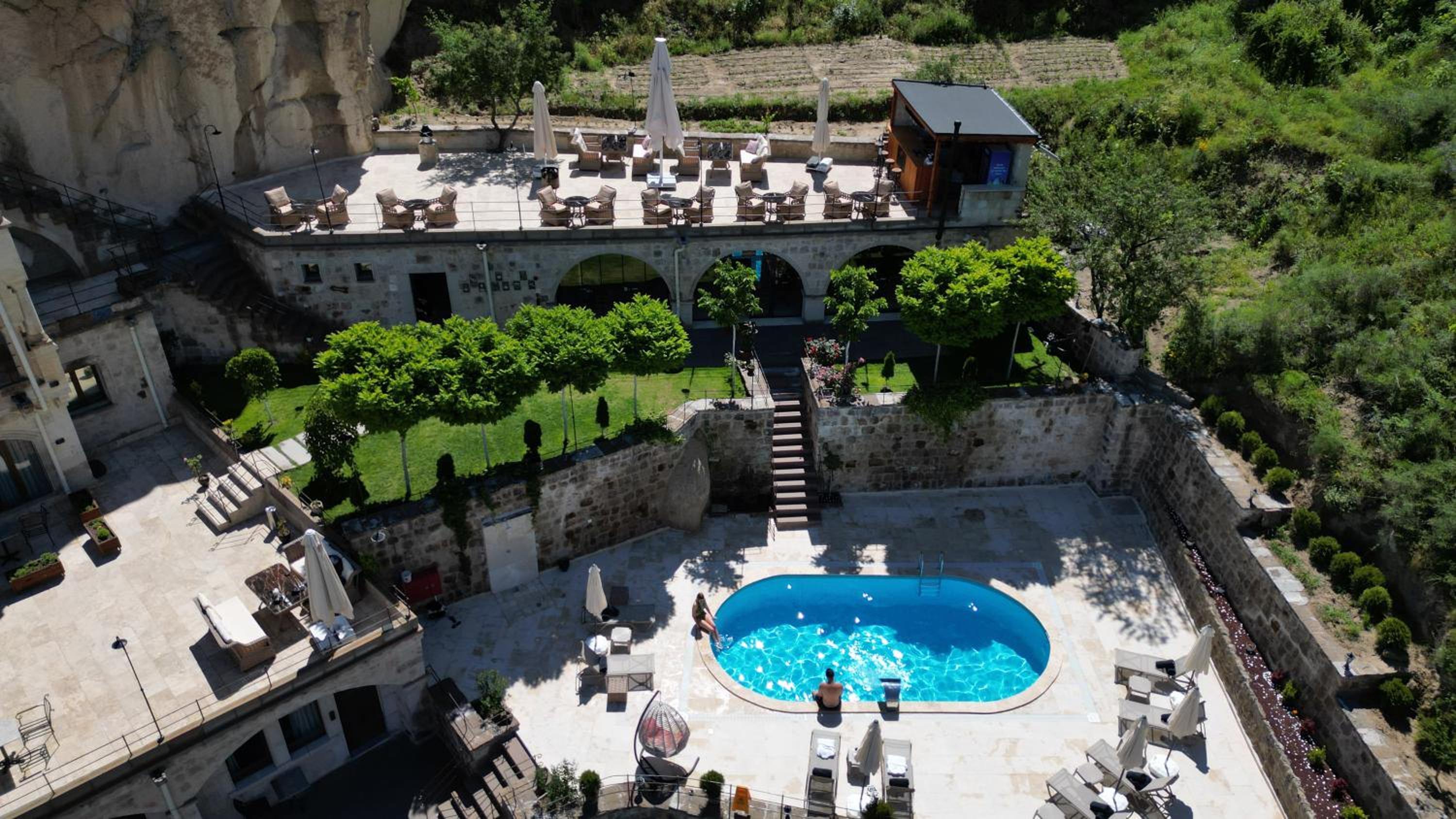 Secret Hill Cave Suites - Image 168