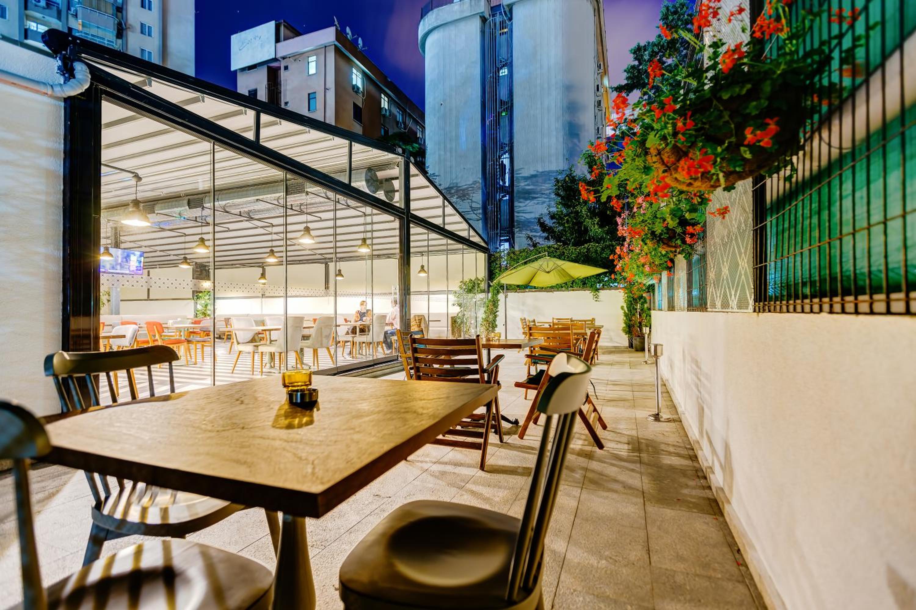 Plus Hotel Bostancı Ataşehir - Image 8