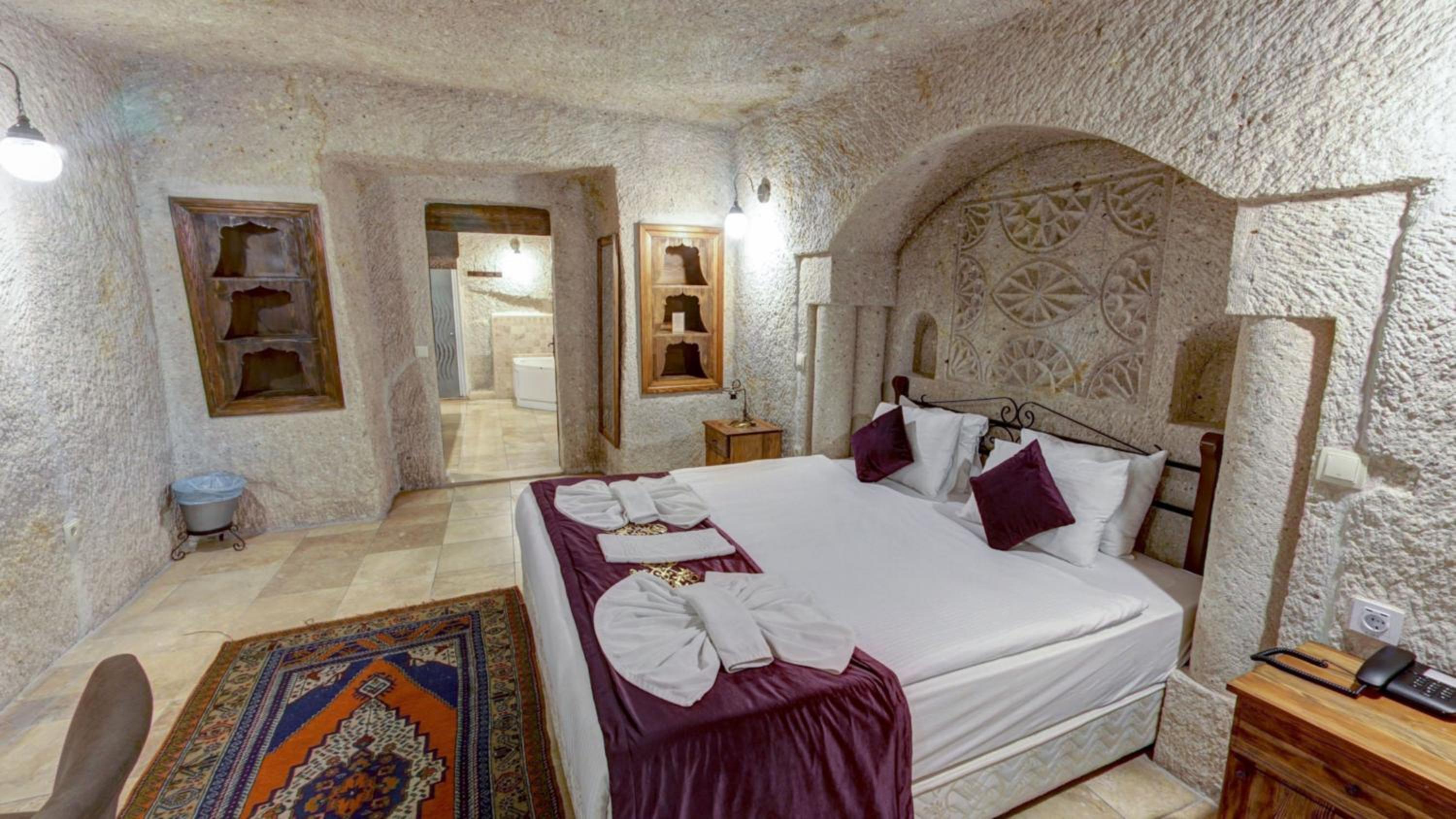 Elegance Cave Suites & Restaurant - Image 36