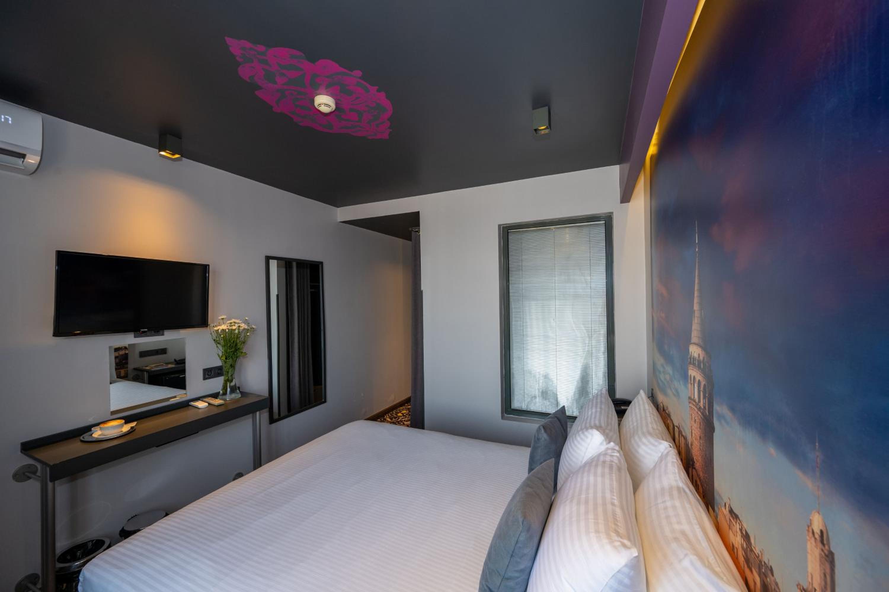 Tulip City Hotel - Image 63